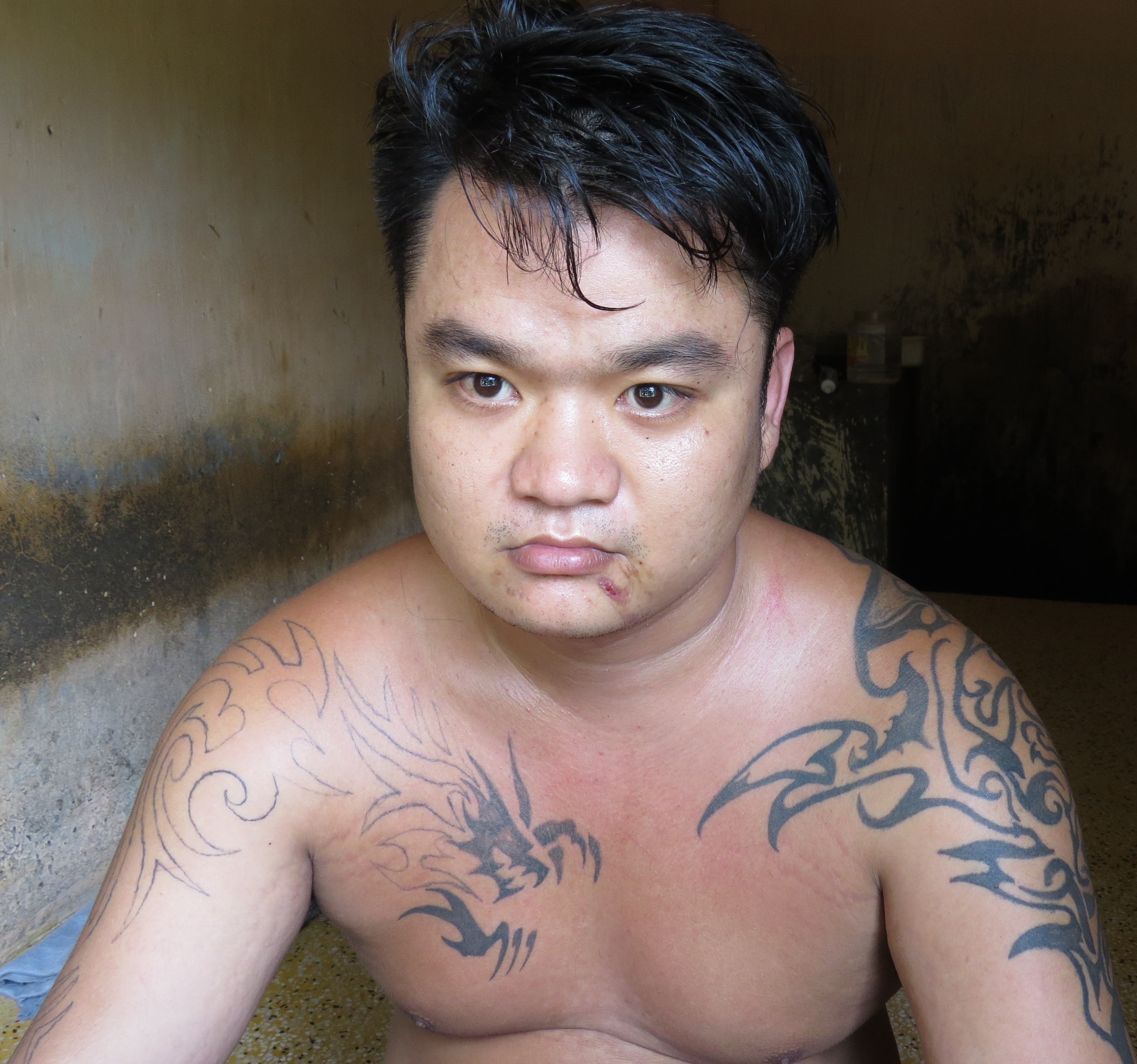 Bat 3 thanh nien trom chim kieng o Binh Duong hinh anh