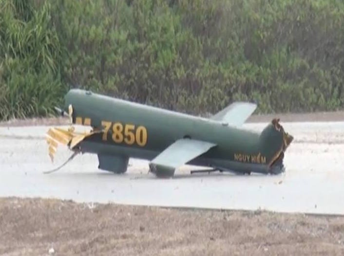 Hien truong truc thang roi gay doi o dao Phu Quy hinh anh