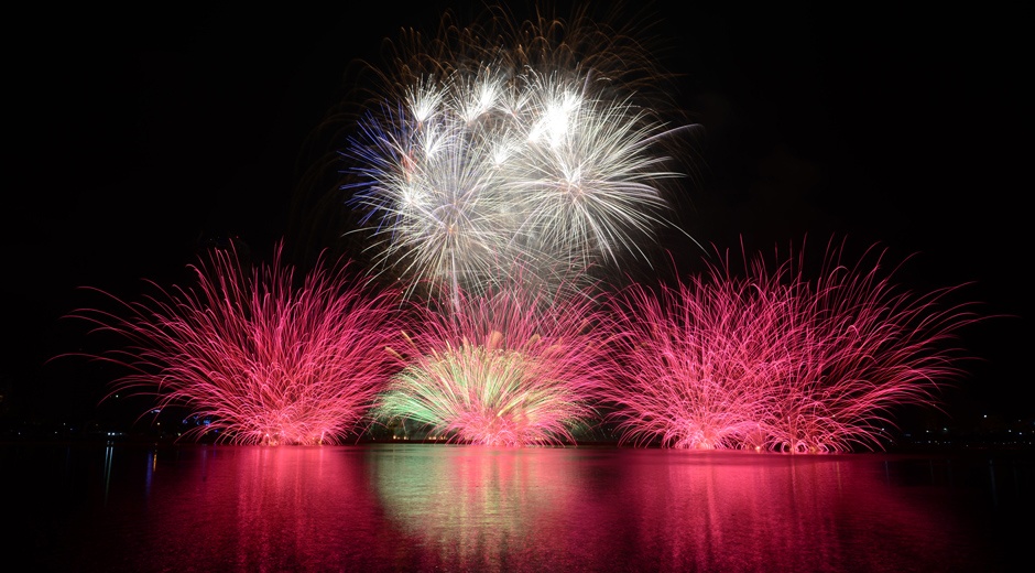 Nhung man trinh dien phao hoa dac sac o Da Nang hinh anh