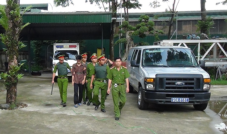 Nghi can vu tham sat hop tac tot luc dung lai hien truong hinh anh