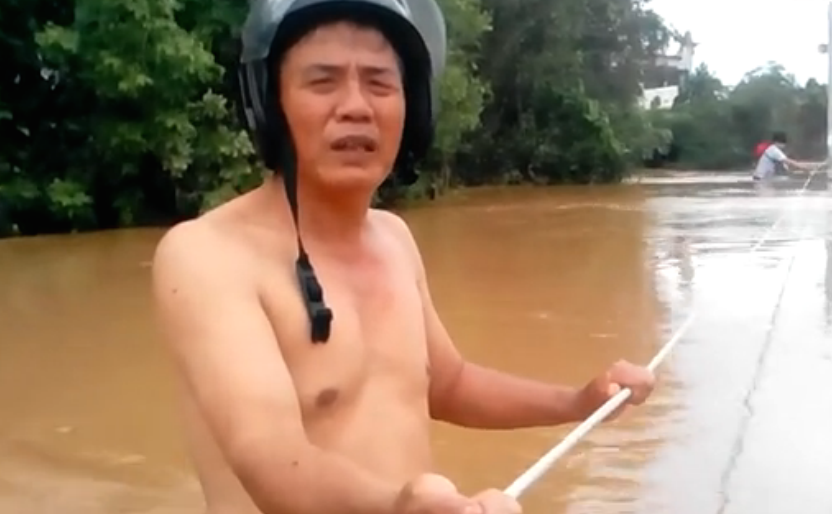 Nguoi dan Dong Nai du day qua nuoc lu hinh anh