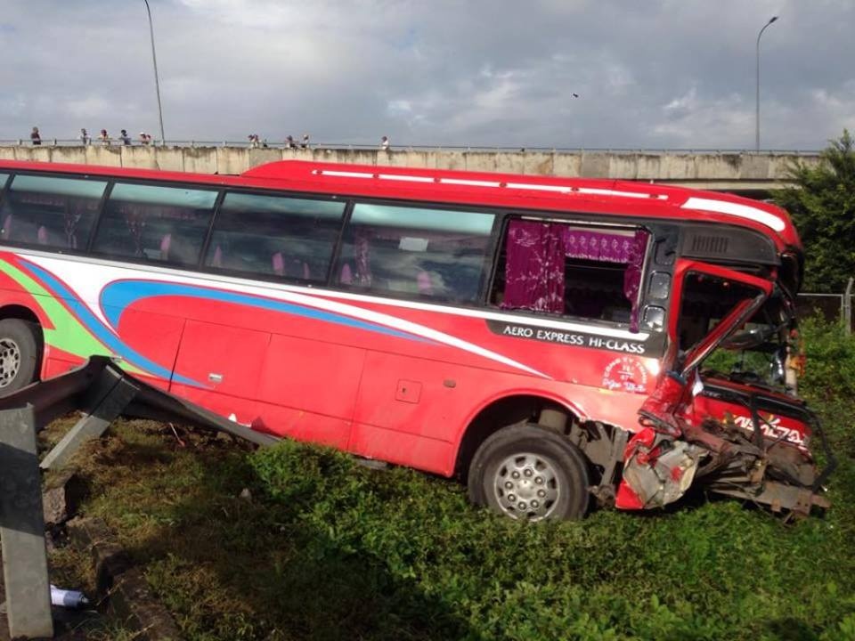 Hien truong tai nan lien hoan tren cao toc hinh anh