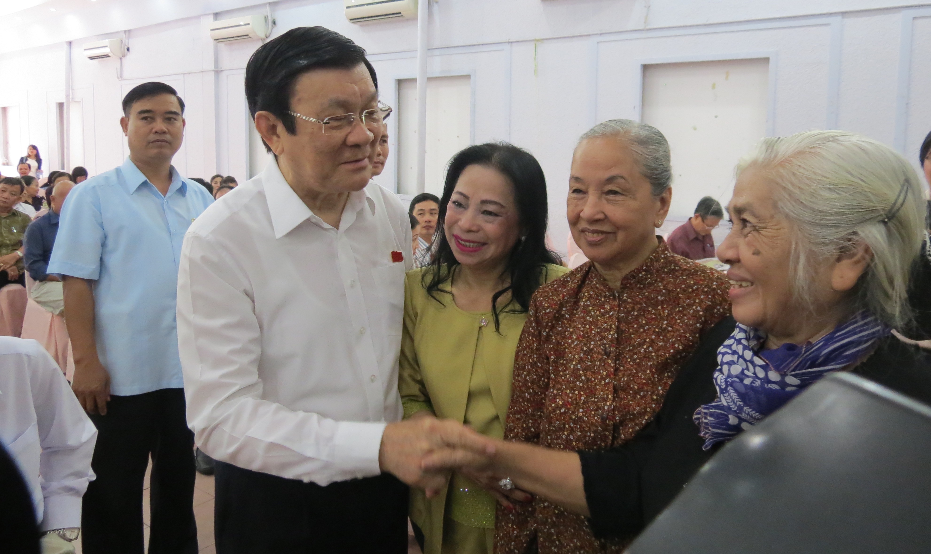 'Khong phai vao TPP la lap tuc bien thanh rong' hinh anh