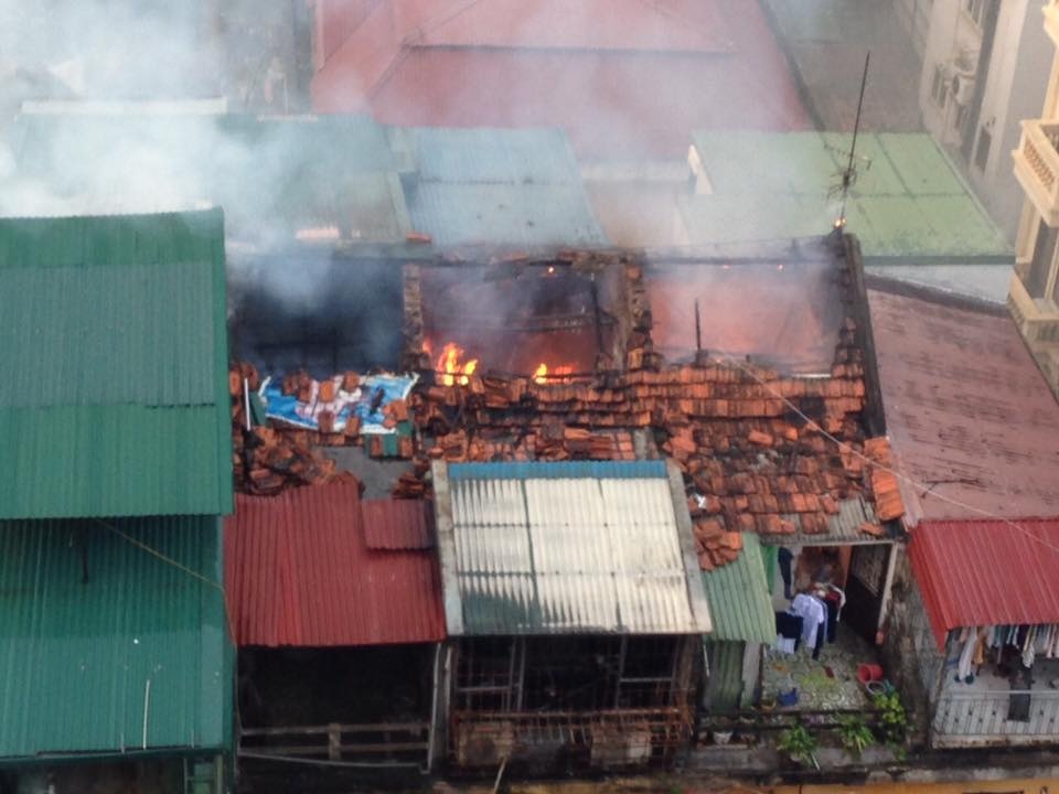 Chay khu tap the o trung tam thu do hinh anh