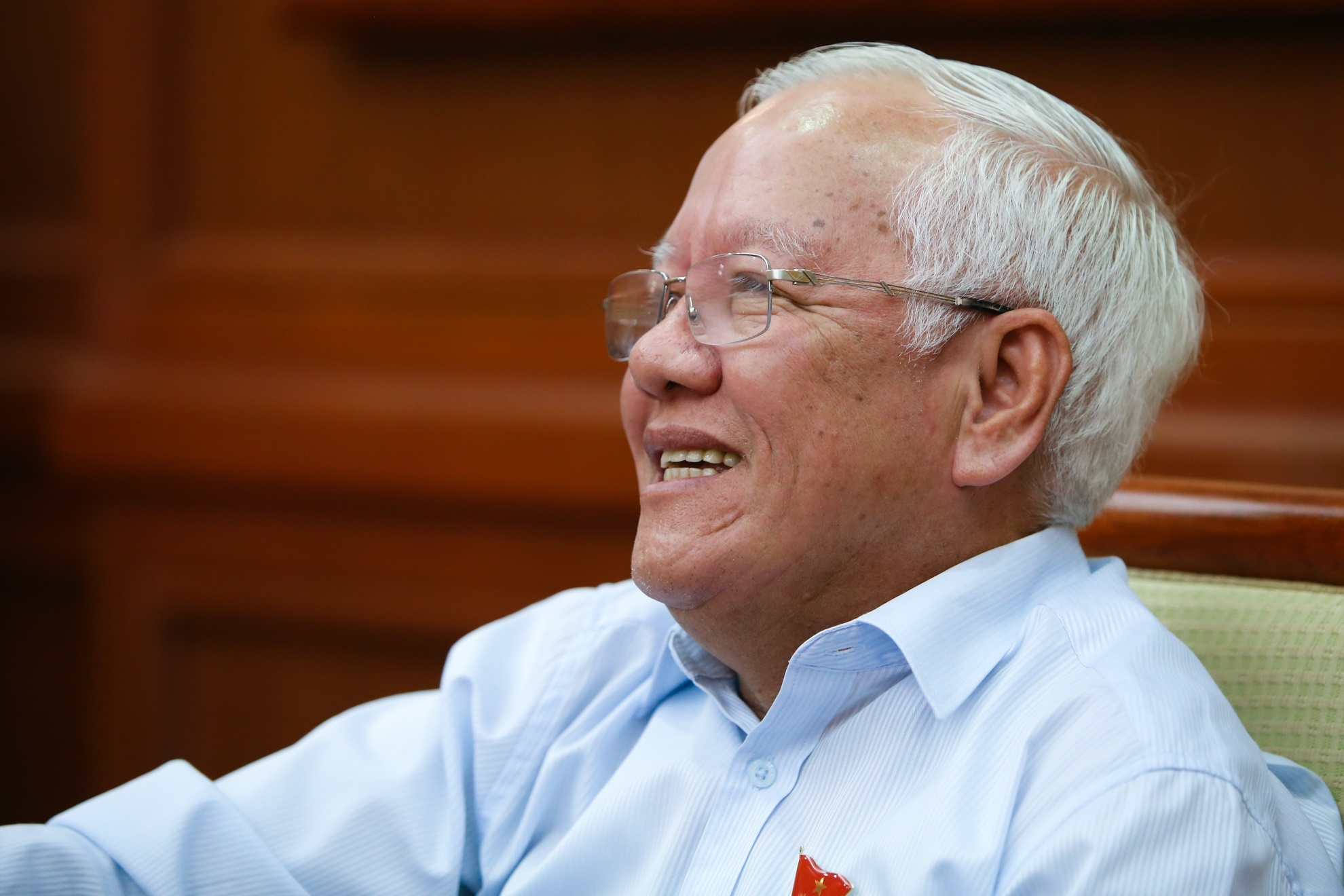 Nang long voi tinh trang ket xe, thuc pham ban hinh anh