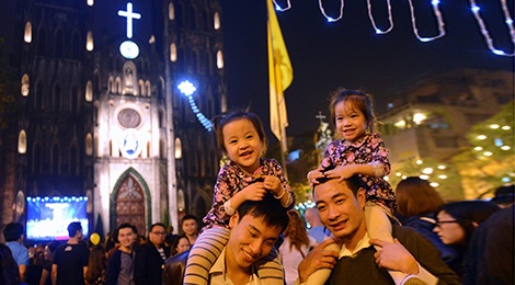 Nguoi dan Ha Noi, Sai Gon ra duong don Noel hinh anh