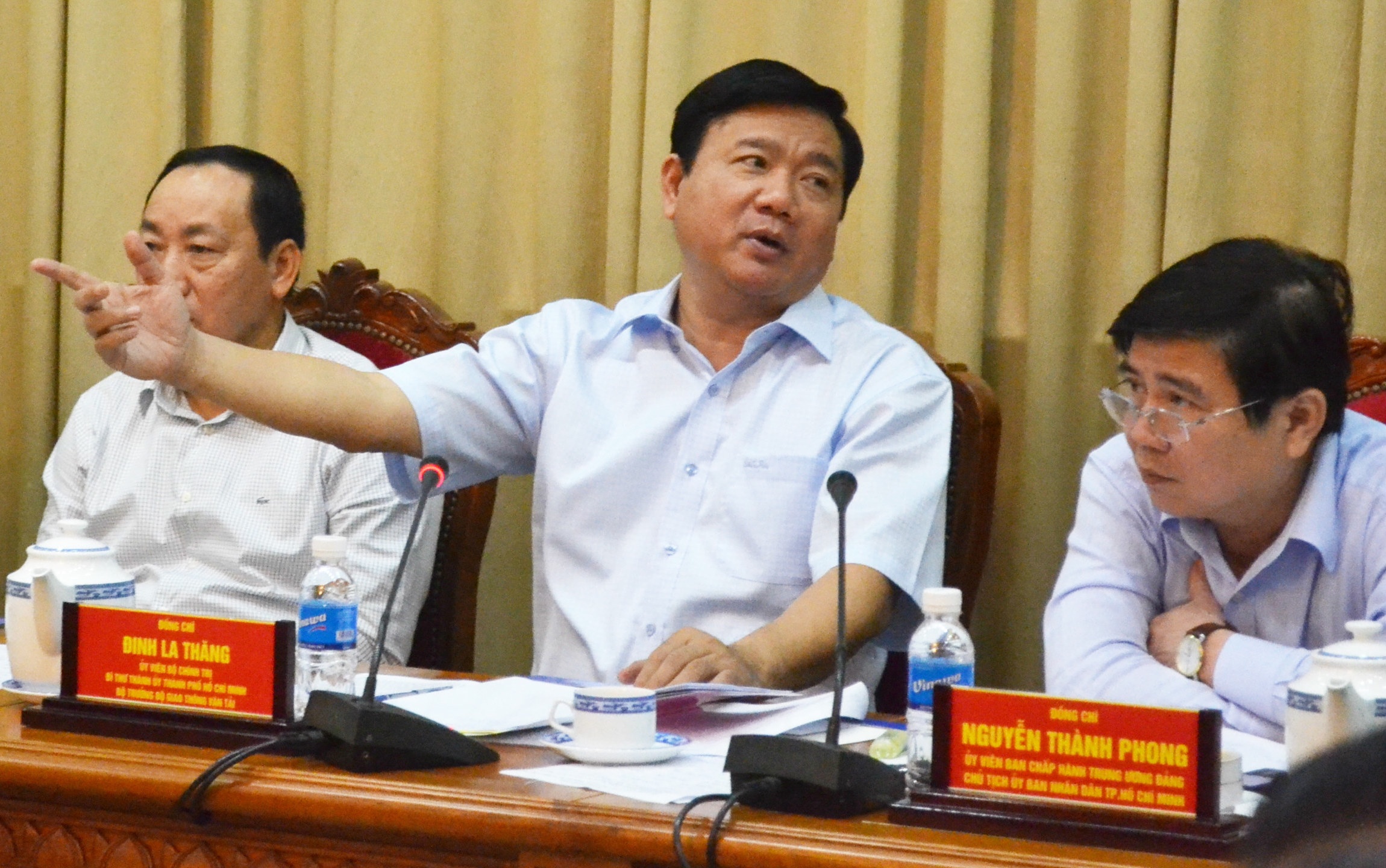 Bi thu Thang: 'Mom thi an chao, khong loi ich nhom' hinh anh