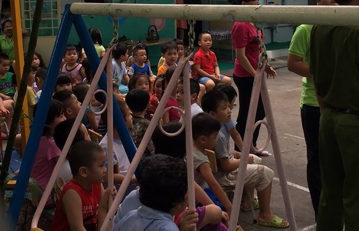 can cau sap o sai gon anh 2