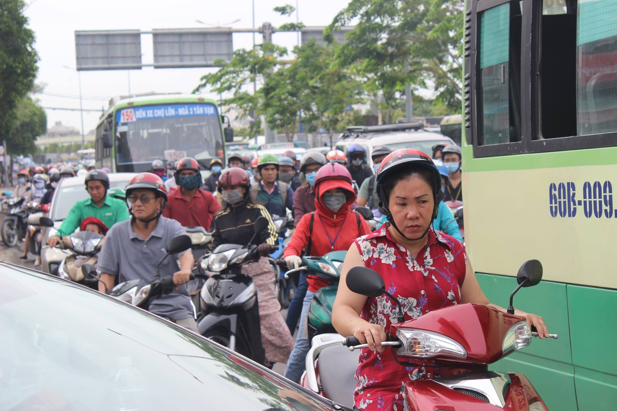 kẹt xe kinh hoàng ở sài gòn ảnh 1 ket xe kinh hoang o sai gon anh 1