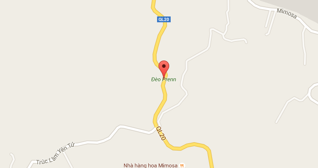 xe khách tông nhau trên đèo Prenn ảnh 2 xe khach tong nhau tren deo Prenn anh 2