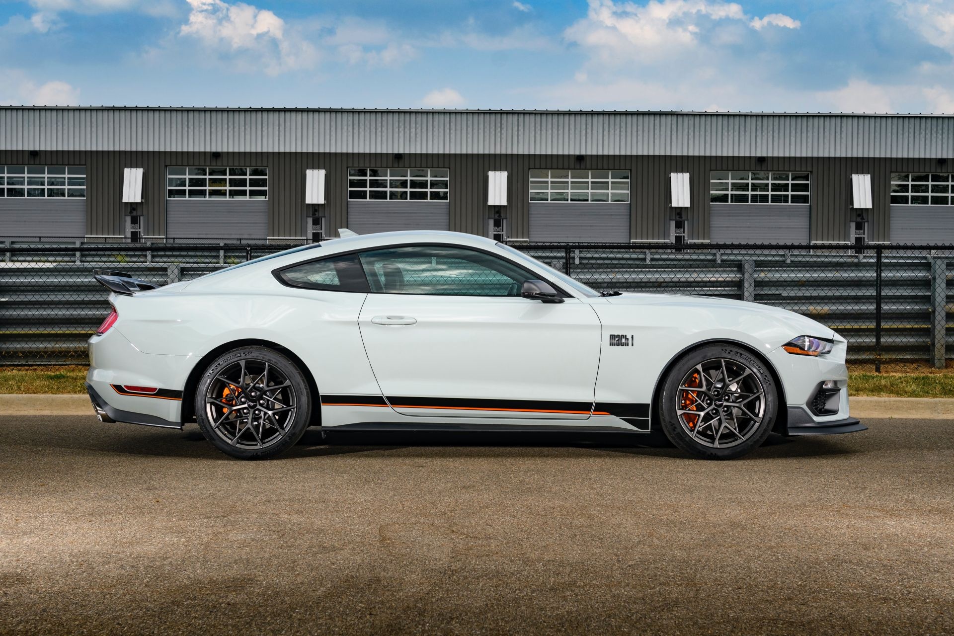 xe cơ bắp mỹ,  xe thể thao,  ford mustang,  ford mustang mach 1 ảnh 11 xe co bap my,  xe the thao,  ford mustang,  ford mustang mach 1 anh 11