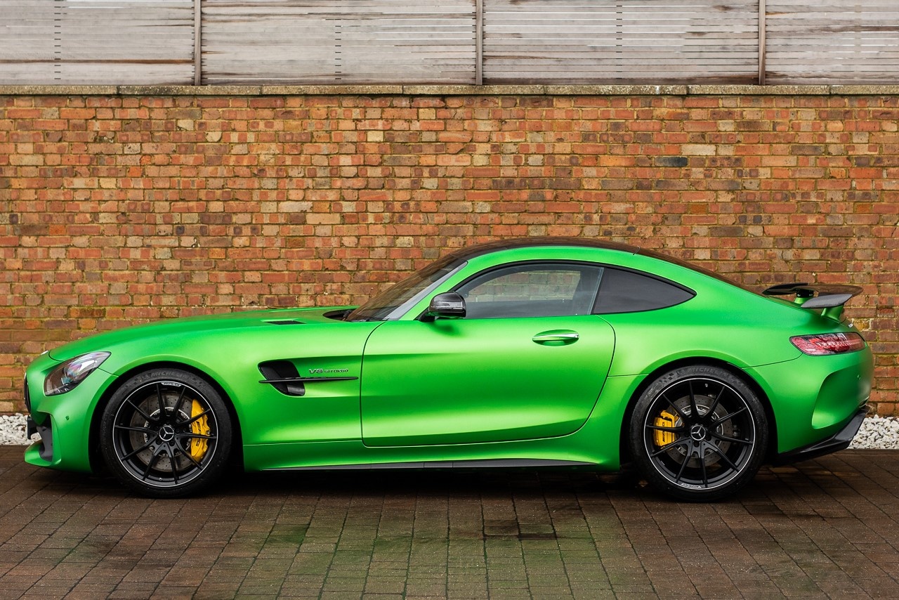 Tuy chon nao tren Mercedes-Benz chinh hang co gia cao nhat Viet Nam? hinh anh