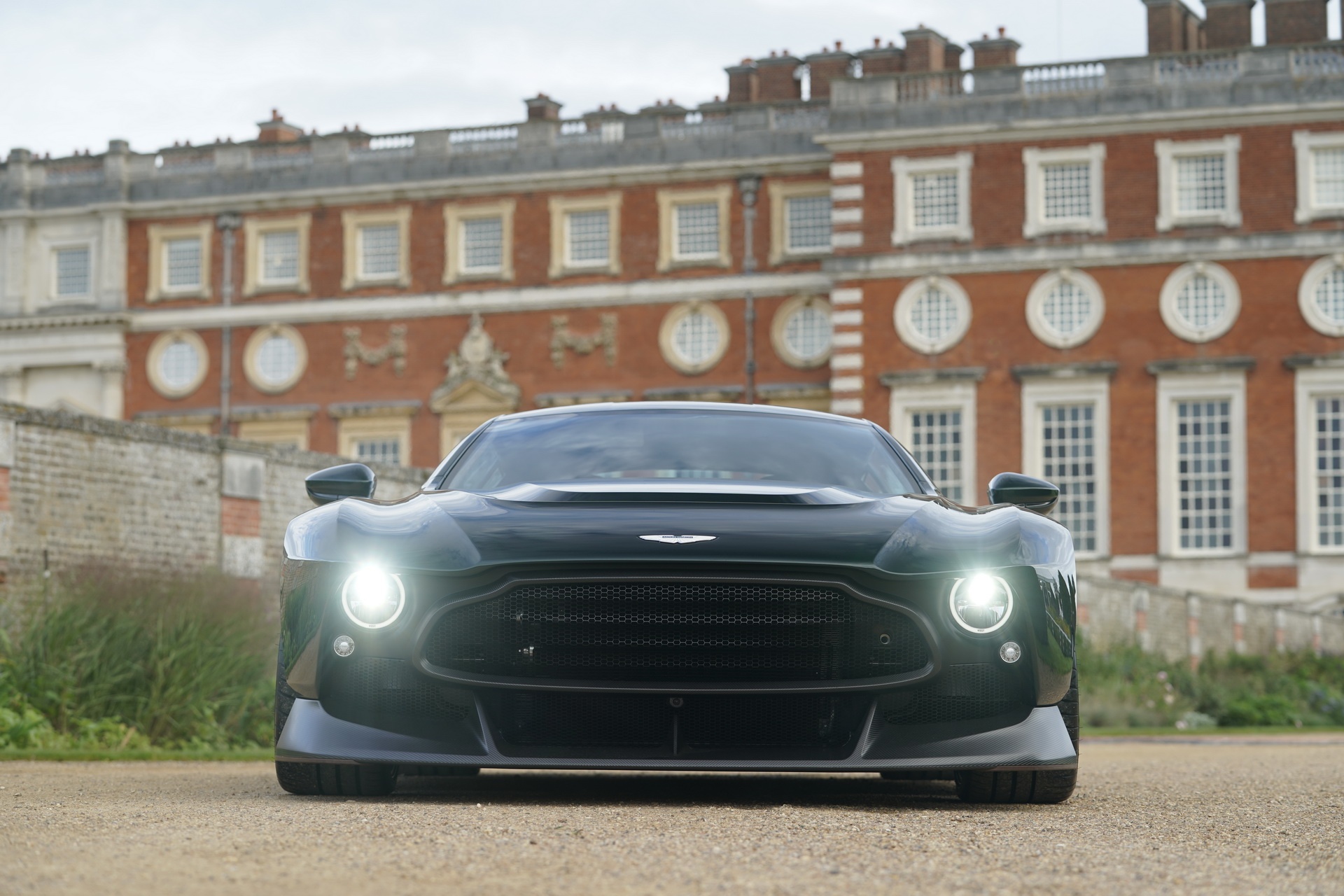 aston martin,  v8,  vantage,  aston martic victor ảnh 2 aston martin,  v8,  vantage,  aston martic victor anh 2