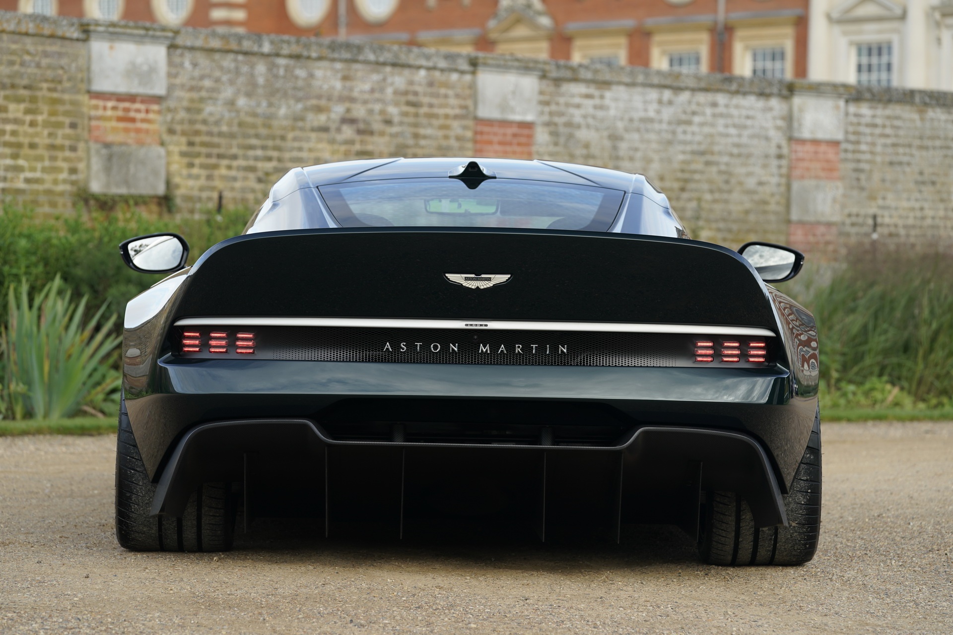 aston martin,  v8,  vantage,  aston martic victor ảnh 4 aston martin,  v8,  vantage,  aston martic victor anh 4