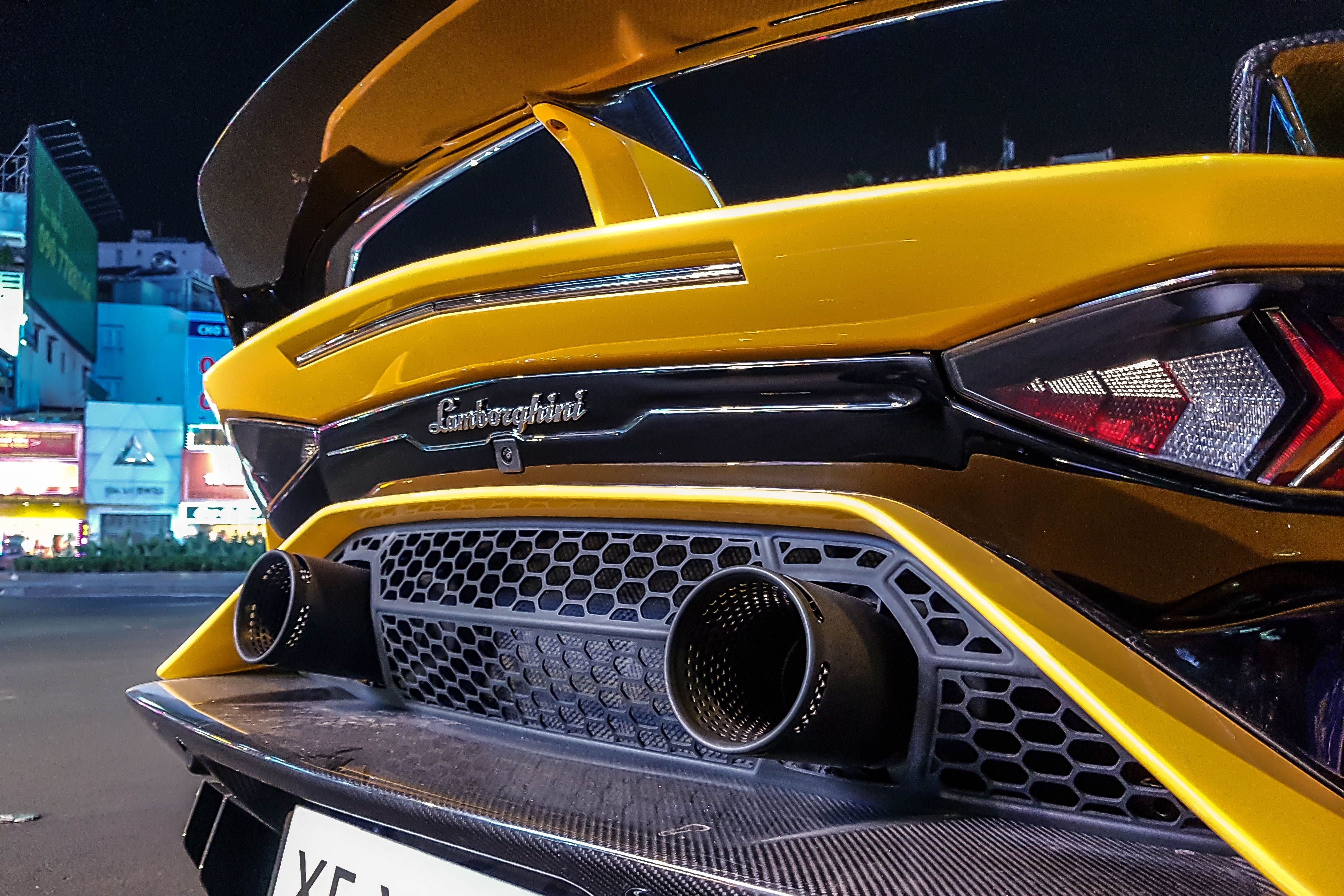 Lamborghini Aventador SVJ thứ 2 tại Việt Nam ảnh 7 Lamborghini Aventador SVJ thu 2 tai Viet Nam anh 7