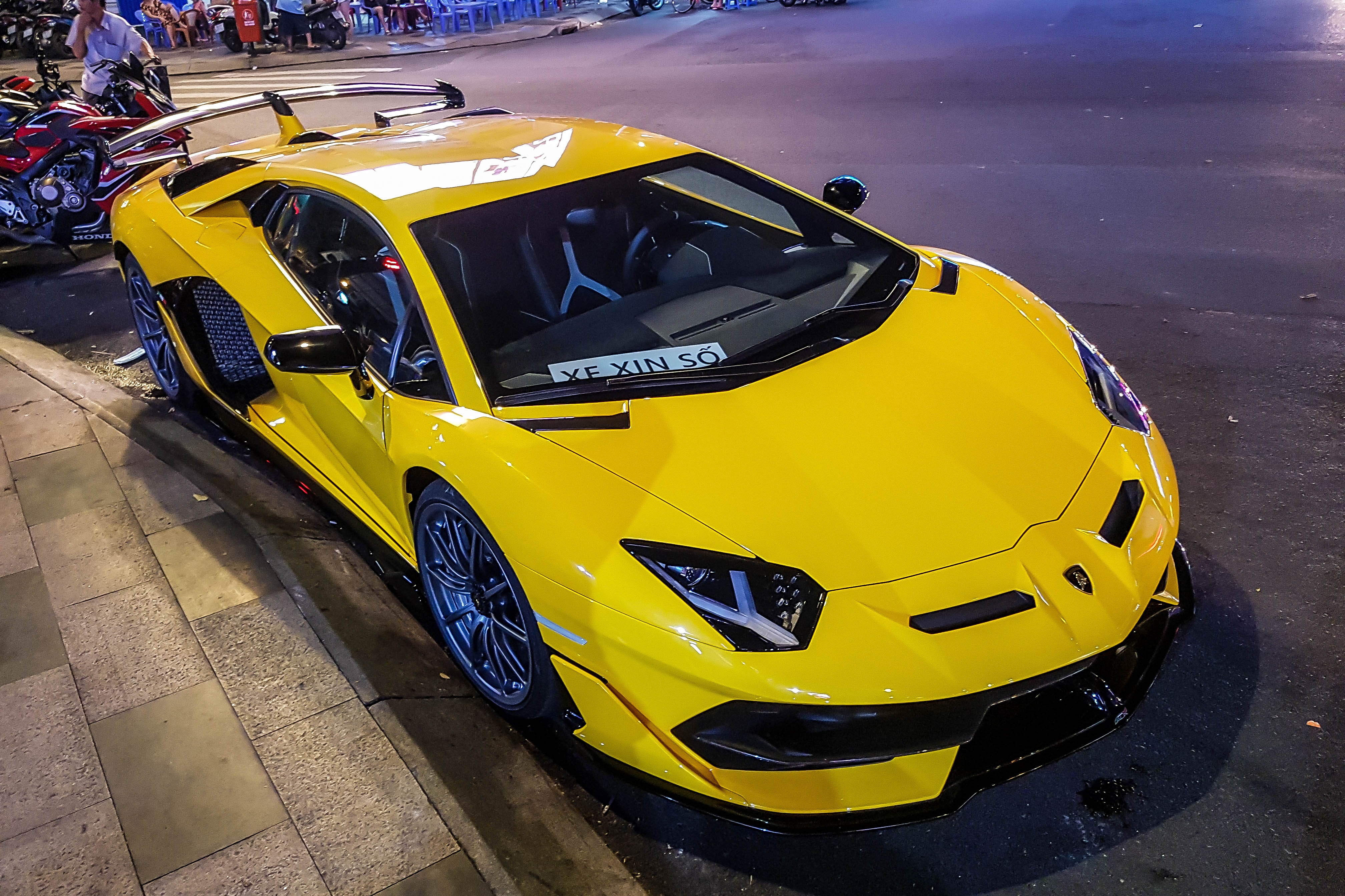 Lamborghini Aventador SVJ thứ 2 tại Việt Nam ảnh 1 Lamborghini Aventador SVJ thu 2 tai Viet Nam anh 1