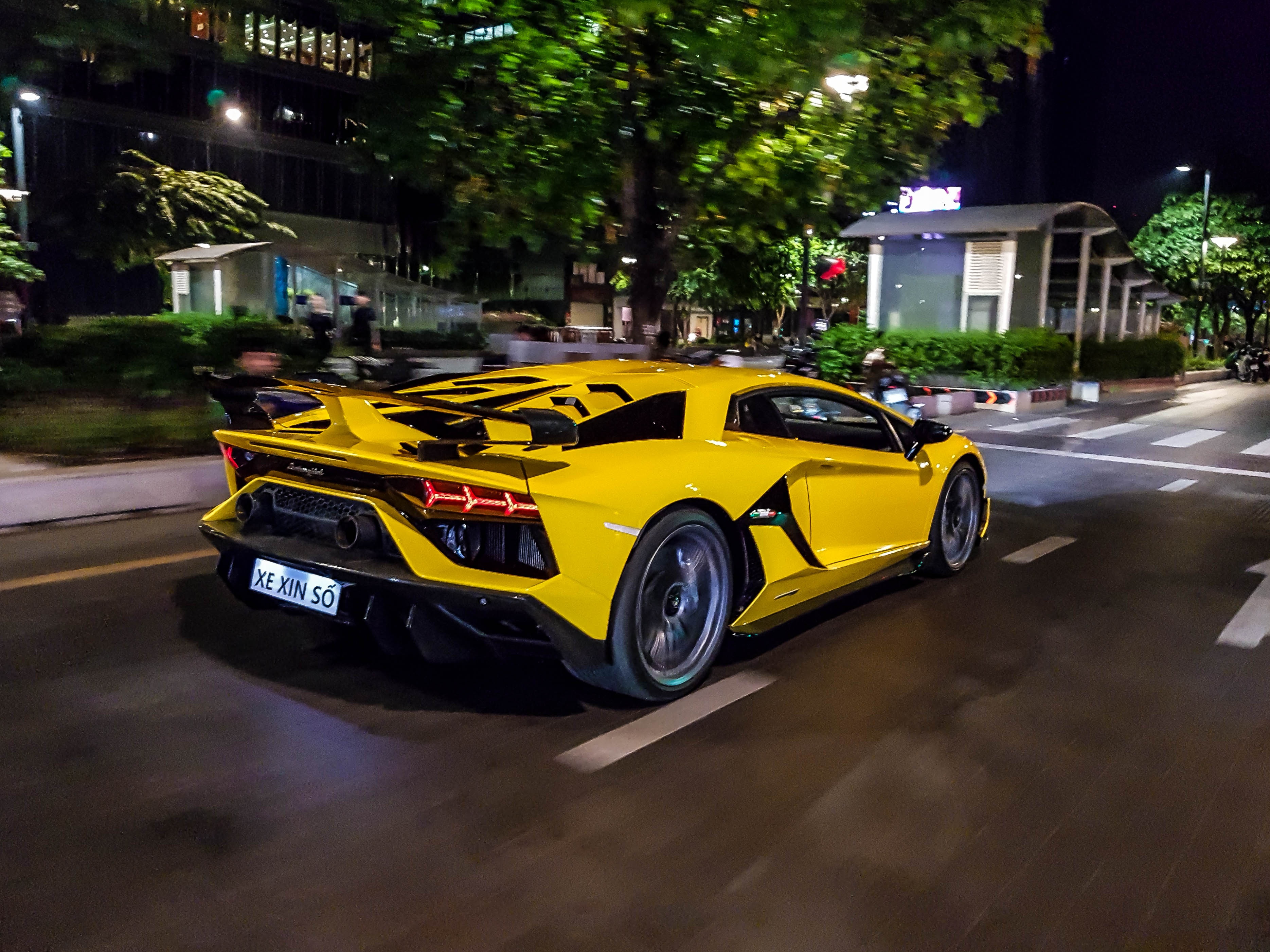 Lamborghini Aventador SVJ thứ 2 tại Việt Nam ảnh 3 Lamborghini Aventador SVJ thu 2 tai Viet Nam anh 3