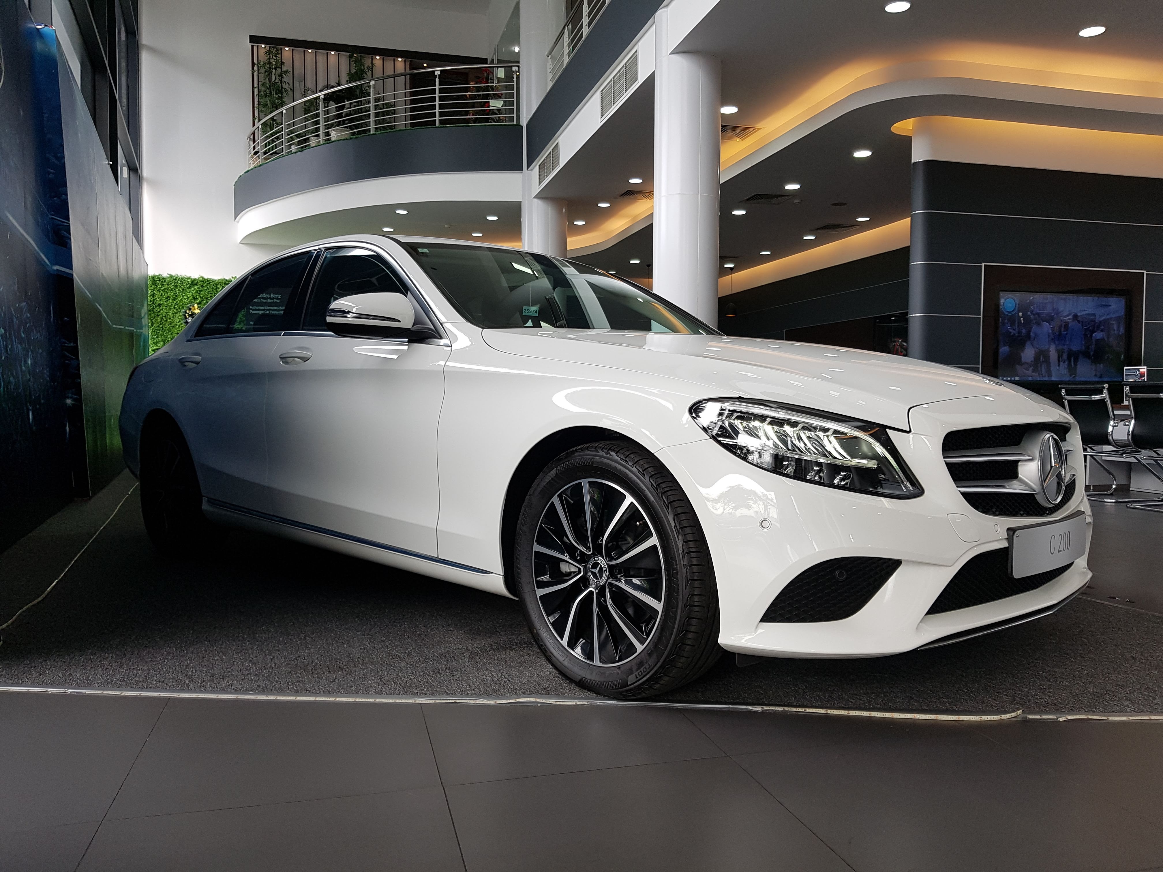 mercedes-benz,  mercedes,  benz,  mercedes tăng giá,  mercedes việt nam,  mercedes-benz việt nam ảnh 3 mercedes-benz,  mercedes,  benz,  mercedes tang gia,  mercedes viet nam,  mercedes-benz viet nam anh 3