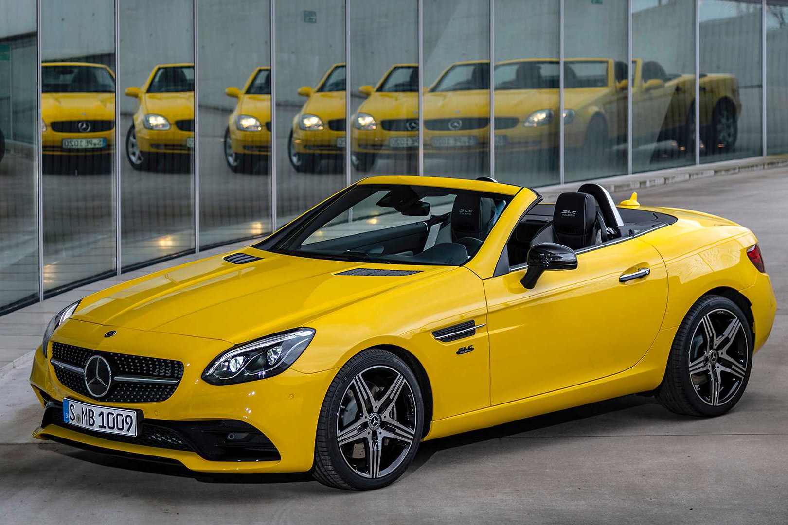 bmw i8, ferrari 488 pista, ferrari gtc4lusso, alfa romeo 4c, bentley mulsanne, bmw m8, mercedes-amg gt r, ford f-150 raptor, nissan 370z ảnh 14 bmw i8, ferrari 488 pista, ferrari gtc4lusso, alfa romeo 4c, bentley mulsanne, bmw m8, mercedes-amg gt r, ford f-150 raptor, nissan 370z anh 14