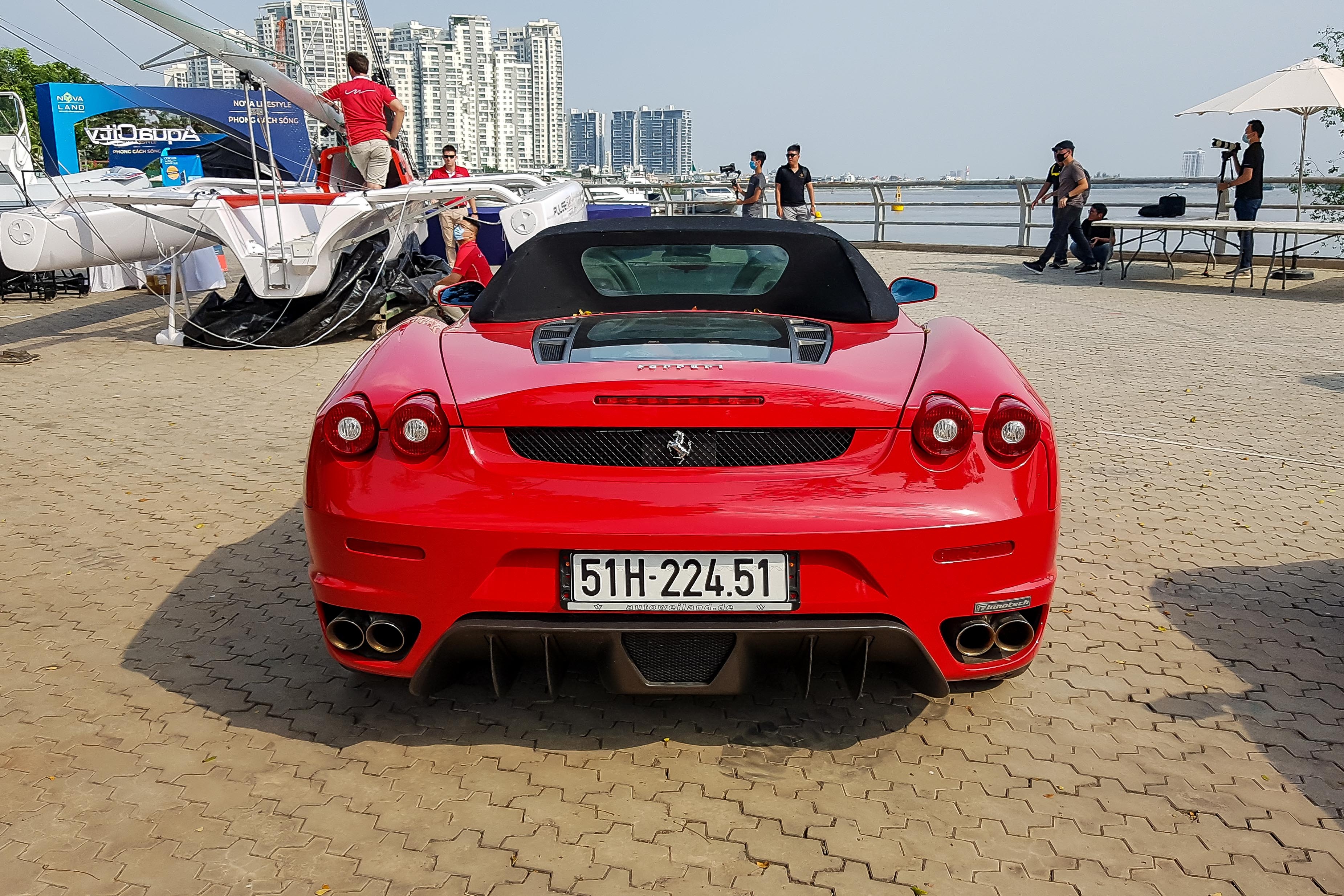 ferrari,  ford mustang,  chevrolet camaro,  camaro,  mustang,  lotus,  f12,  458 spider,  458 italia,  458 speciale,  f430,  f430 spider,  f355,  355 f1,  355 f1 spider,  audi r8,  audi,  r8,  shelby,  lotus elise,  porsche 911,  911,  porsche anh 8