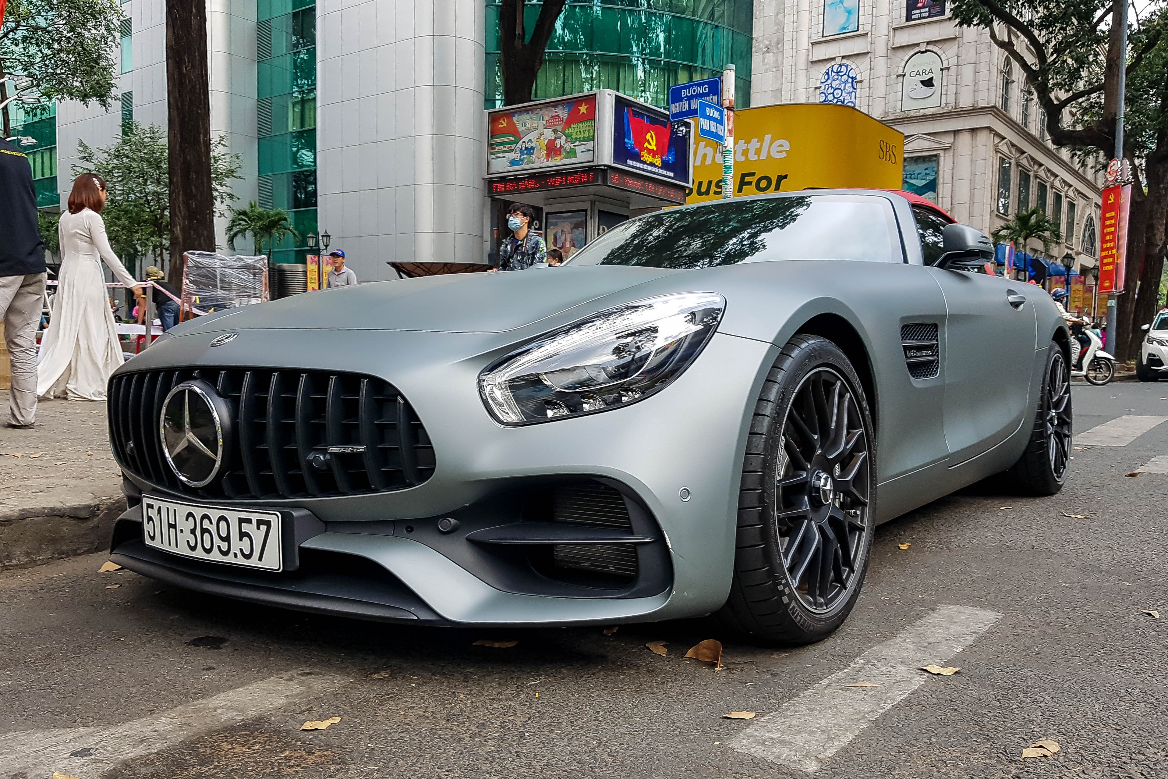 Mercedes-AMG GT Roadster doc nhat Viet Nam tai xuat tai TP.HCM hinh anh