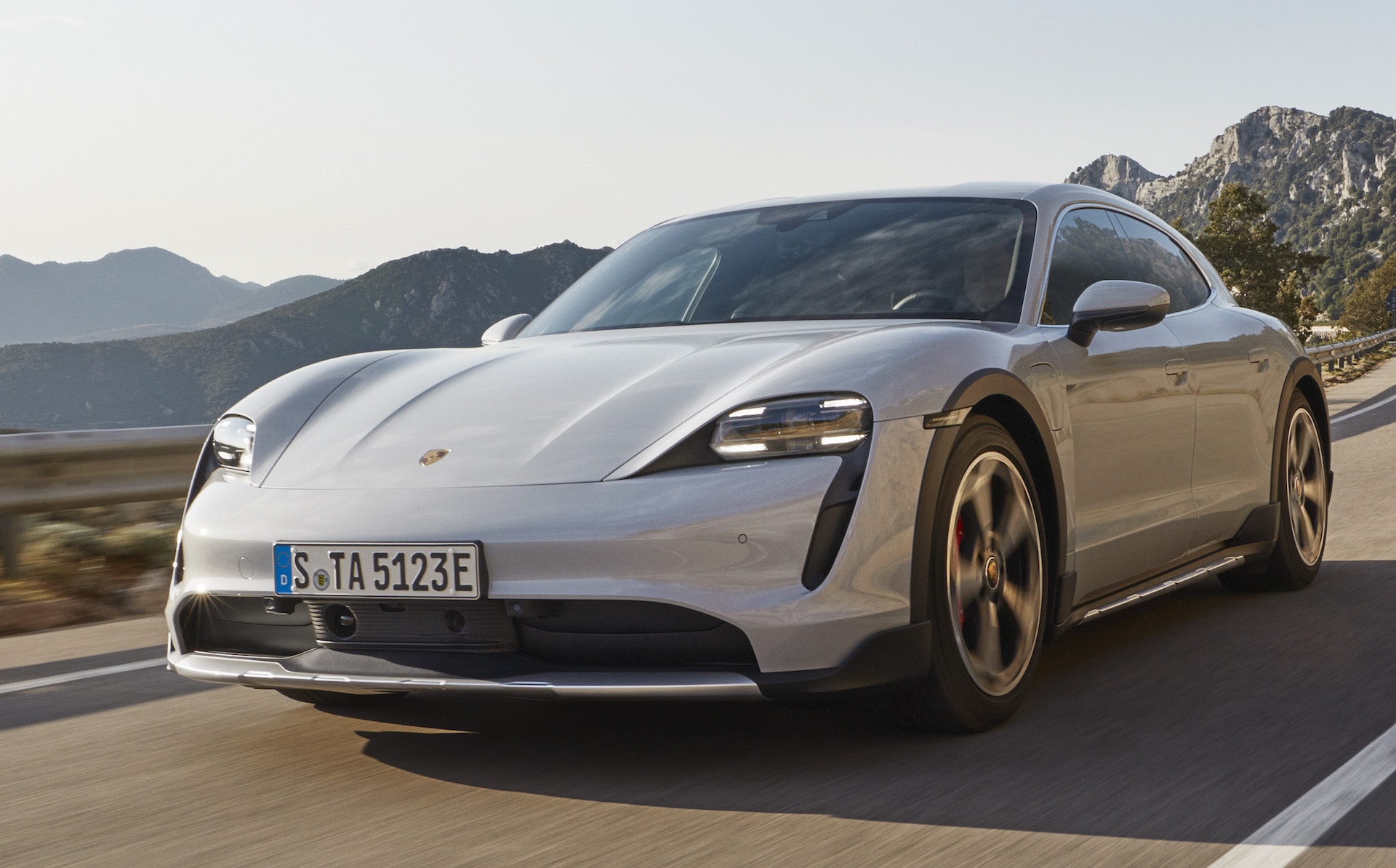 porsche,  porsche taycan,  taycan,  taycan cross turismo,  porsche taycan cross turismo,  taycan 4,  taycan 4s,  taycan turbo,  taycan turbo s,  porsche ebike,  porsche ebike sport,  porsche ebike cross anh 10