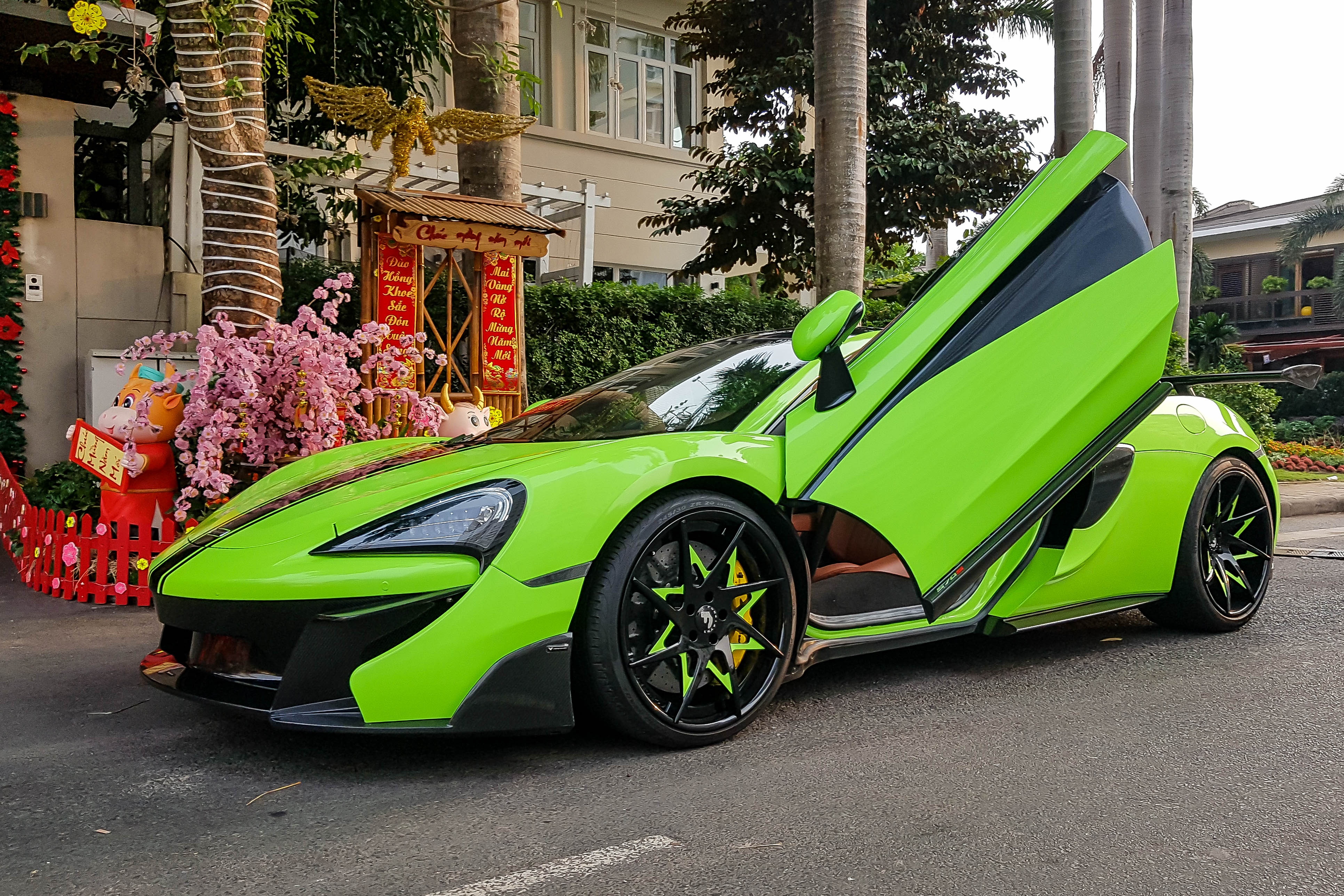 Sieu xe McLaren 570S voi goi do doc nhat Viet Nam, nhe va ham ho hon hinh anh