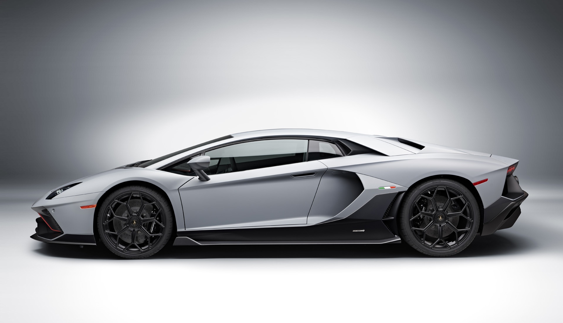 lamborghini aventador phien ban cuoi cung anh 18