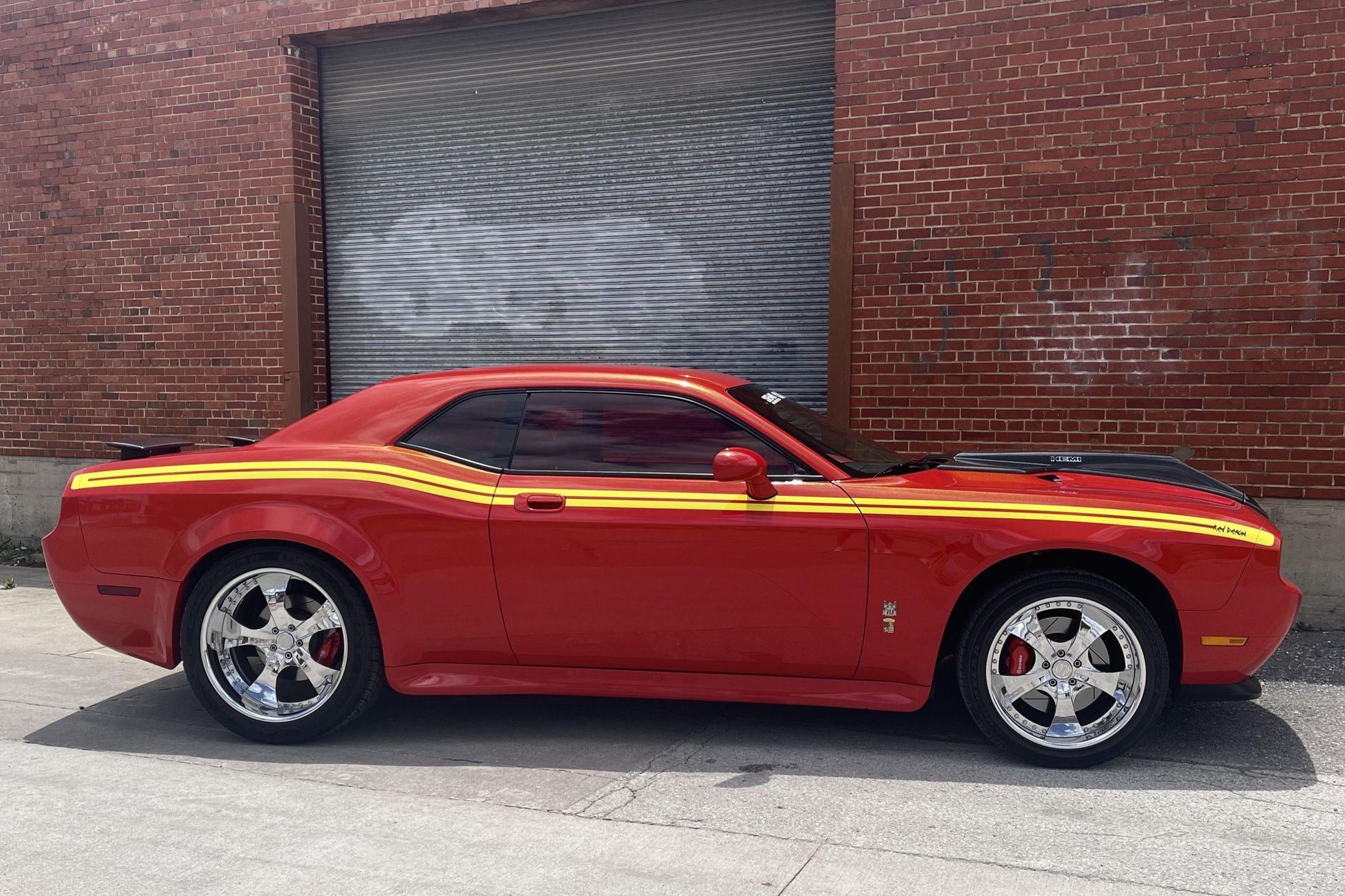 dodge,  challenger,  dodge challenger,  challenger srt8,  srt,  srt8,  dodge challenger srt8,  red demon,  George Barris ảnh 2 dodge,  challenger,  dodge challenger,  challenger srt8,  srt,  srt8,  dodge challenger srt8,  red demon,  George Barris anh 2
