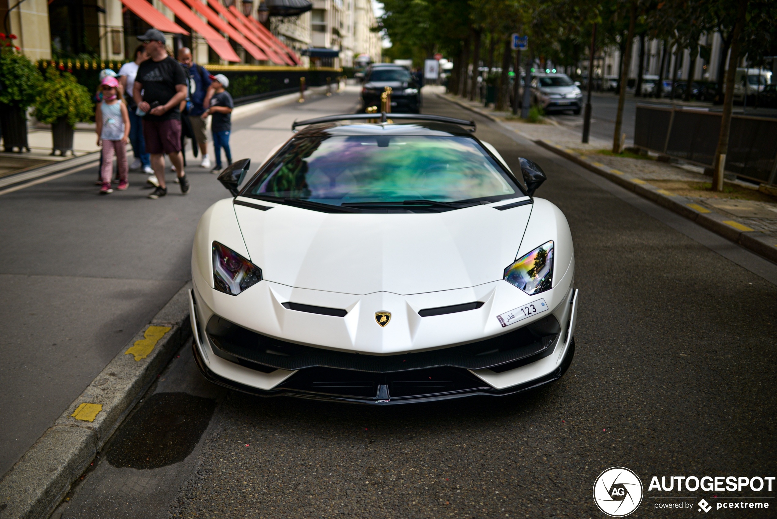 Bien so xe co gia 12 trieu USD hinh anh