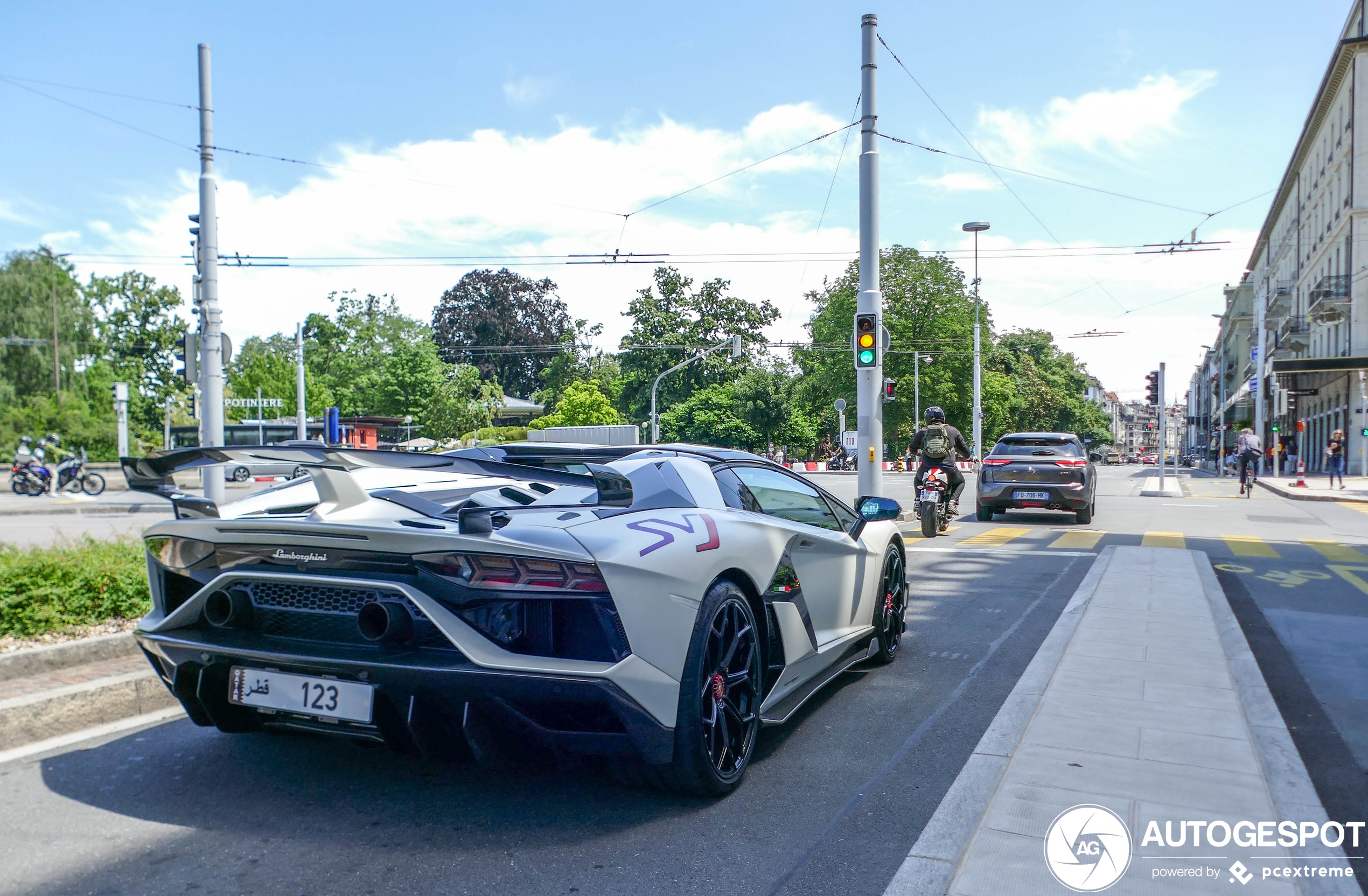 Bien so xe co gia 12 trieu USD anh 4