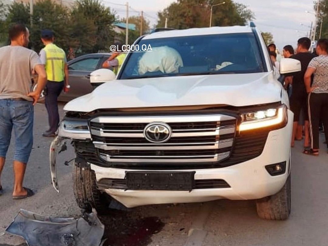 Ra mat chua lau, Toyota Land Cruiser 2021 da gap tai nan hinh anh