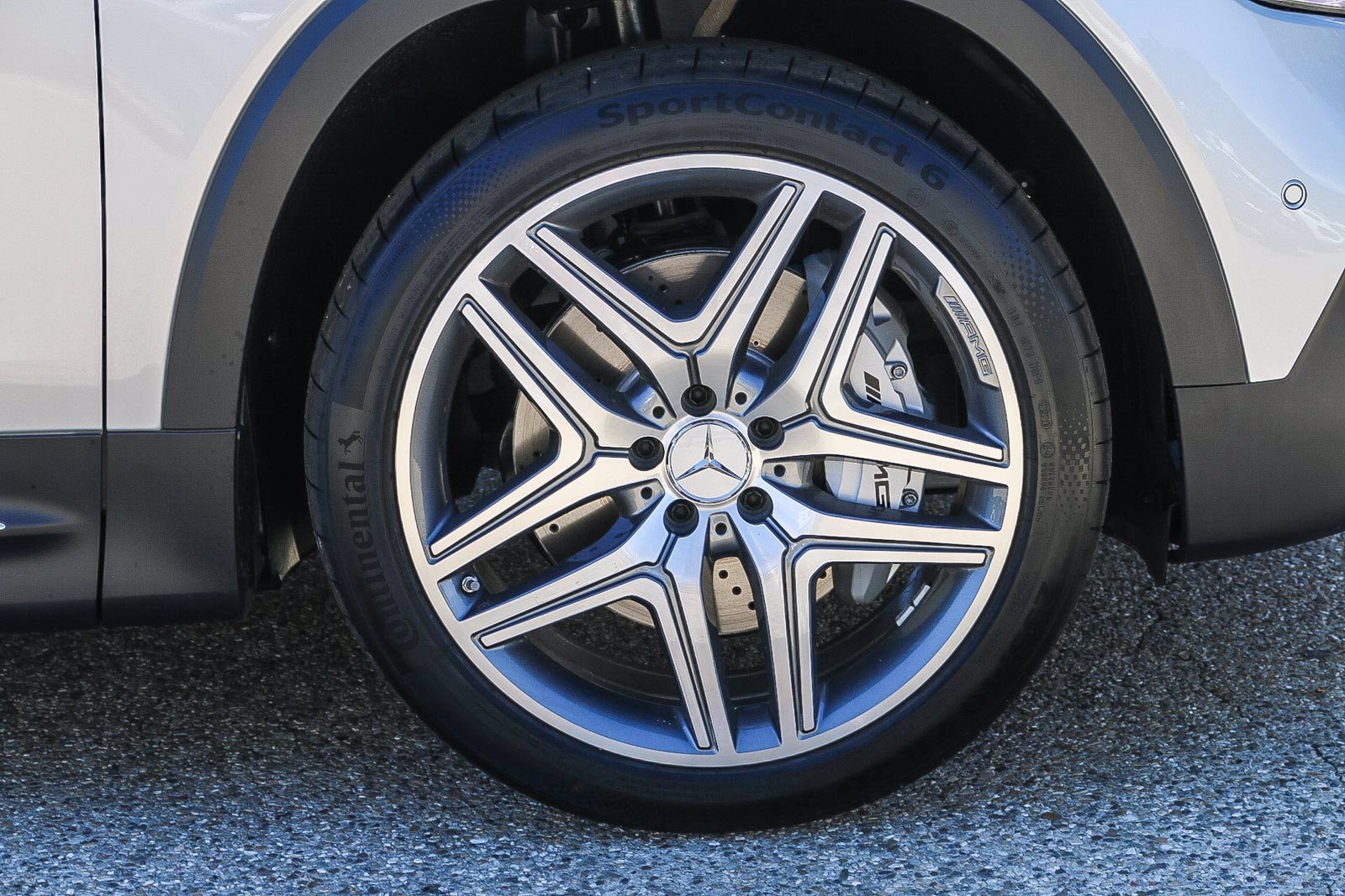 mercedes,  benz,  amg,  mercedes-amg,  mercedes-benz,  glb35,  glb 35,  glb200,  glb 200,  mercedes glb35,  glb35 amg,  amg glb35,  glb 35 amg,  amg glb 35,  suv 7 cho ngoi,  hieu suat cao,  a35,  a 35 sedan,  a35 sedan anh 4