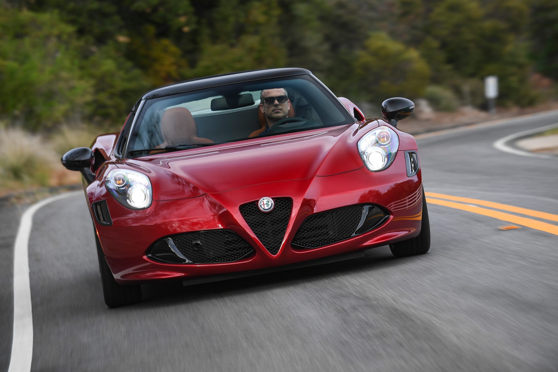 Alfa Romeo 4C Spider 33 Stradale Tributo,  Alfa Romeo,  4C,  Alfa Romeo 4C,  Alfa Romeo 4C Spider,  4C Spider,  33 Stradale,  33 Stradale Tributo,  4C Spider 33 Stradale Tributo,  Uc,  phien ban dac biet anh 1