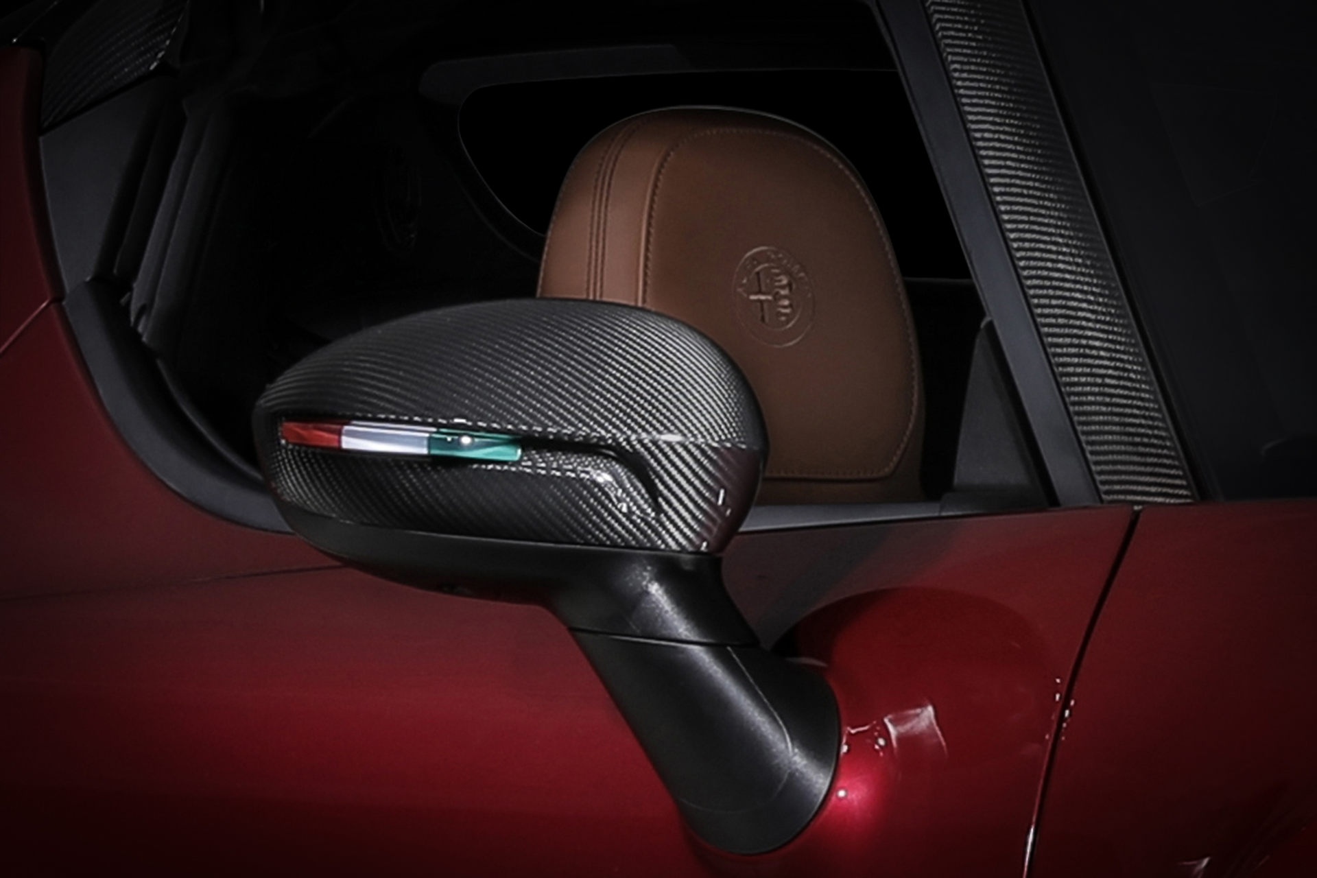 Alfa Romeo 4C Spider 33 Stradale Tributo,  Alfa Romeo,  4C,  Alfa Romeo 4C,  Alfa Romeo 4C Spider,  4C Spider,  33 Stradale,  33 Stradale Tributo,  4C Spider 33 Stradale Tributo,  Uc,  phien ban dac biet anh 4