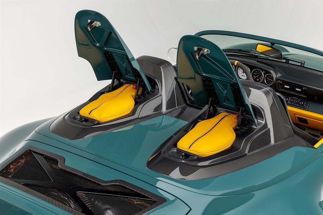 Monterey Car Week,  Monterey Car Week  2021,  The Quail,  The Quail 2021,  Gunther Werks,  Porsche,  993 Speedster Remastered,  Porsche 911 Speedster Remastered,  911,  993,  porsche 911,  porsche 993,  porsche 911 Gunther Werks,  porsche 993 Gunther Werks,  sieu xe anh 5