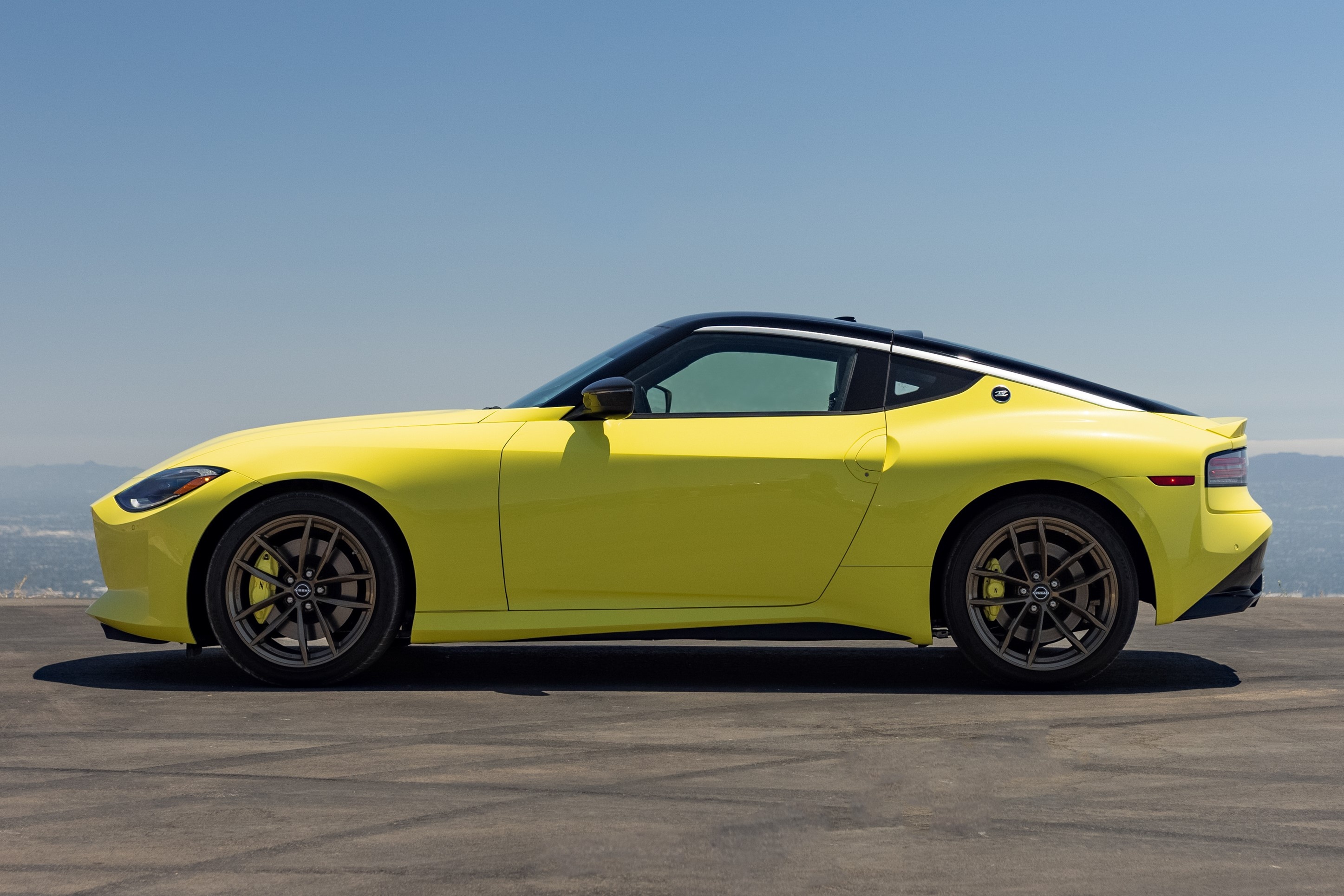 Nissan Z chinh thuc ra mat voi 3 phien ban anh 22