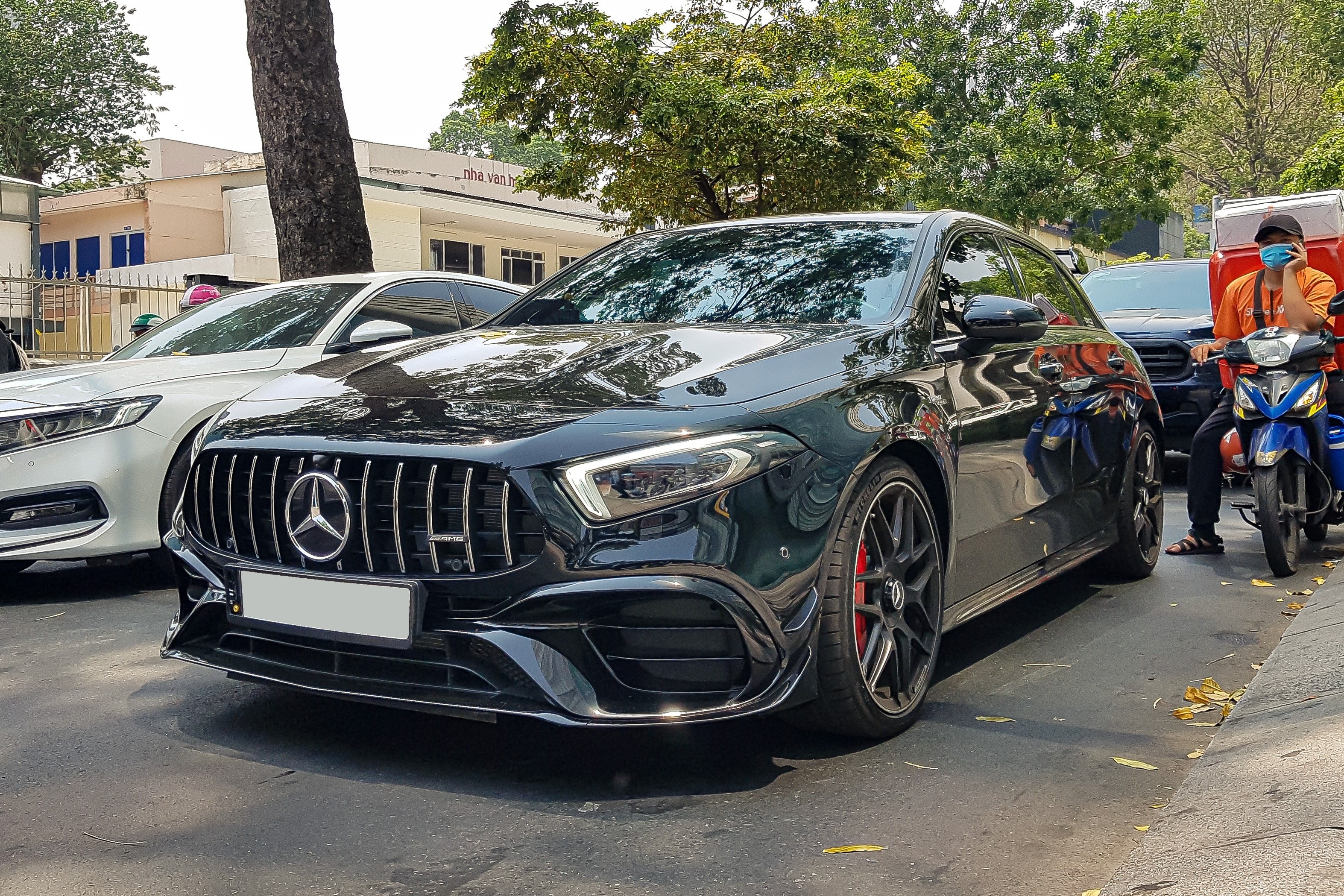 Mercedes-AMG A 45 S doc nhat Viet Nam voi goi do hon 500 ma luc hinh anh