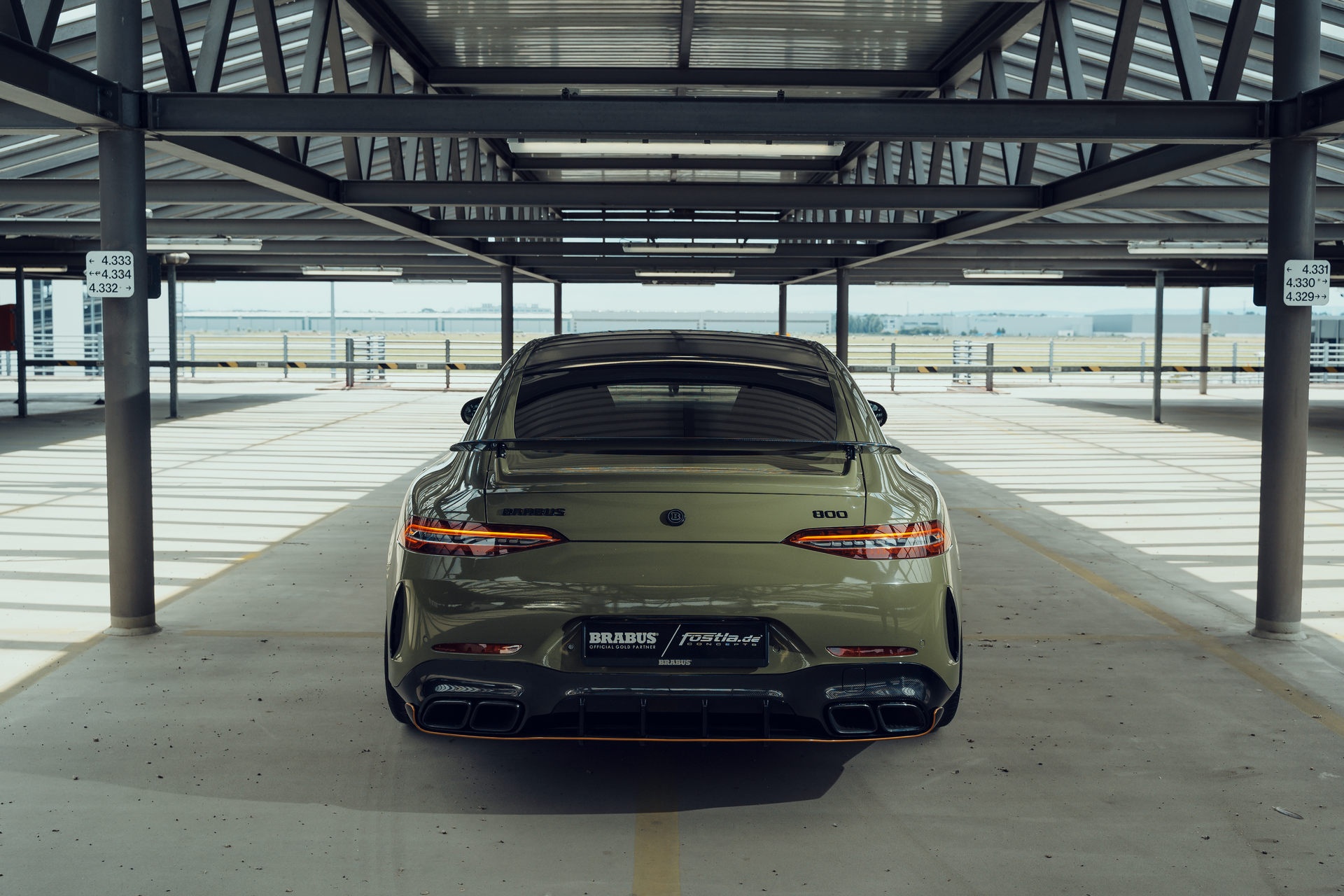 Mercedes-AMG GT 63 anh 3