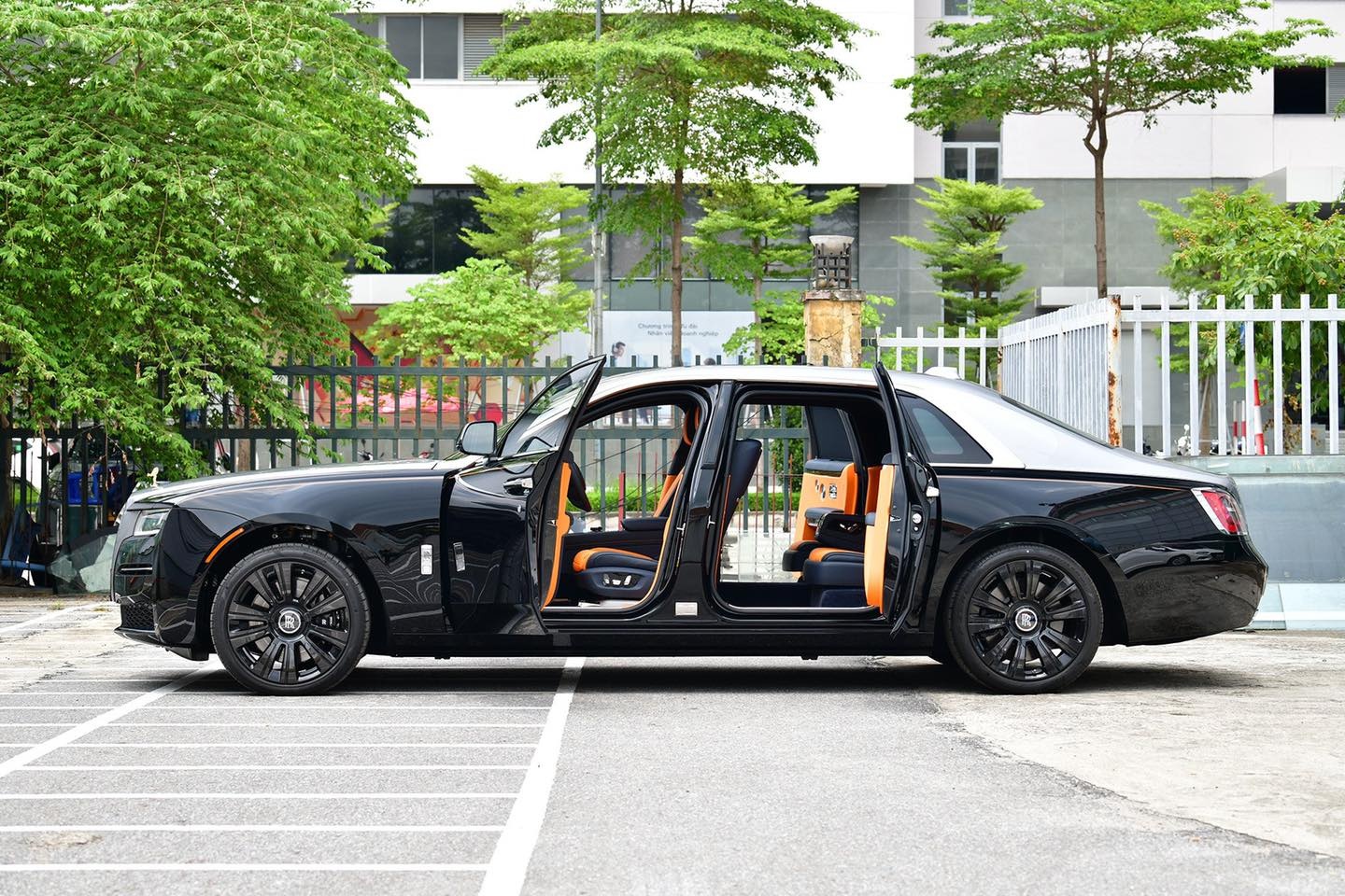 rolls-royce,  ghost,  rolls-royce ghost,  cullinan,  phantom,  wraith,  dawn,  rolls-royce cullinan,  rolls-royce phantom,  rolls-royce wraith,  rolls-royce dawn,  ewb,  ghost ewb,  phantom ewb,  xe sieu sang,  sieu xe anh 20