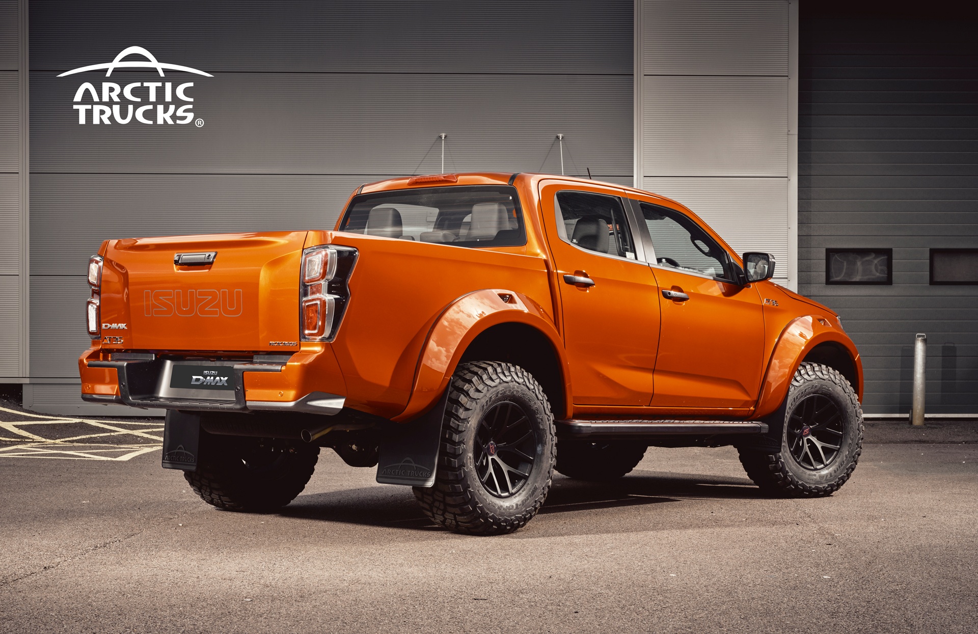 Bán tải Isuzu D-Max với gói độ off-road ảnh 6 Ban tai Isuzu D-Max voi goi do off-road anh 6