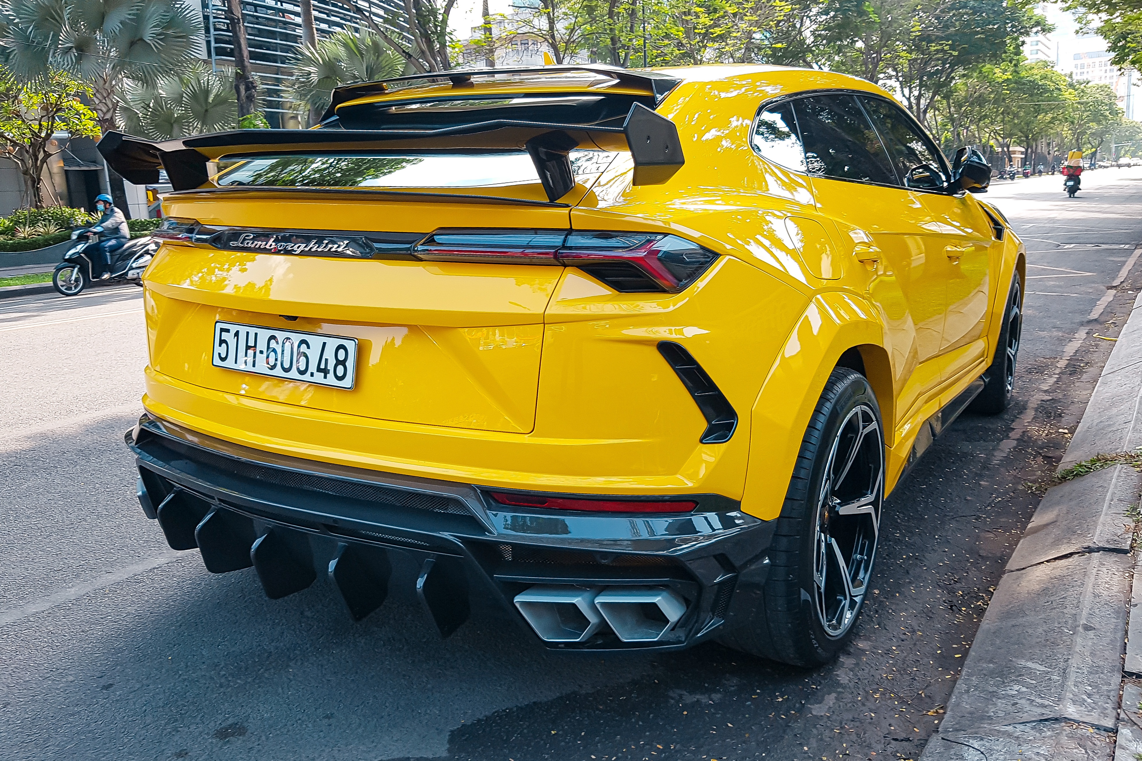 lamborghini,  urus,  mansory,  venatus,  mansory venatus,  lamborghini suv,  siêu xe,  aventador,  huracan,  gallardo,  murcielago,  countach,  diablo,  lm002,  urus độ,  lamborghini độ,  novitec,  xe độ,  siêu xe,  Giallo Auge ảnh 5 lamborghini,  urus,  mansory,  venatus,  mansory venatus,  lamborghini suv,  sieu xe,  aventador,  huracan,  gallardo,  murcielago,  countach,  diablo,  lm002,  urus do,  lamborghini do,  novitec,  xe do,  sieu xe,  Giallo Auge anh 5