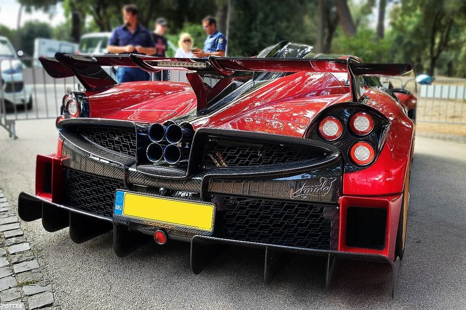 sieu xe,  bugatti,  rolls-royce,  pagani,  mercedes,  maybach,  divo,  mistral,  chiron,  veyron,  La Voiture Noire,  Sweptail,  phantom,  boat tail,  Centodieci,  Exelero,  Codalunga,  huayra,  zonda,  imola,  lamborghini,  ferrari,  mclaren,  asotn martin anh 4