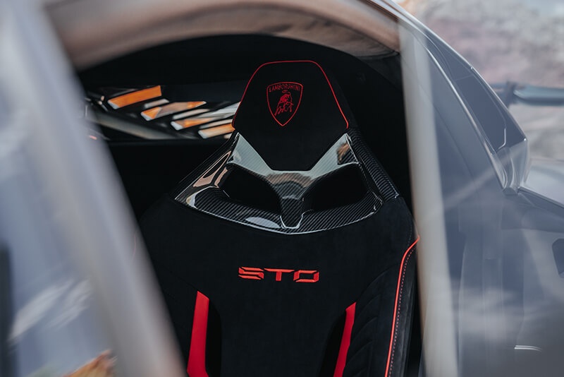 Royalty Exotic Cars,  lamborghini,  huracan,  sto,  huracan sto,  lamborghini huracan,  lamborghini huracan sto,  tai nan,  xe cho thue,  thue xe,  sieu xe,  ferrrari,  aston martin,  bugatti,  Grigio Titans,  mclaren,  aventador,  urus anh 11