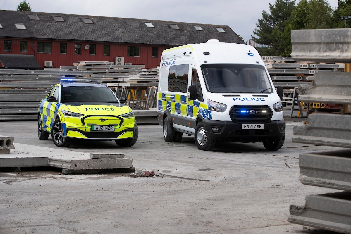 xe dien Ford Mustang Mach-E anh 8