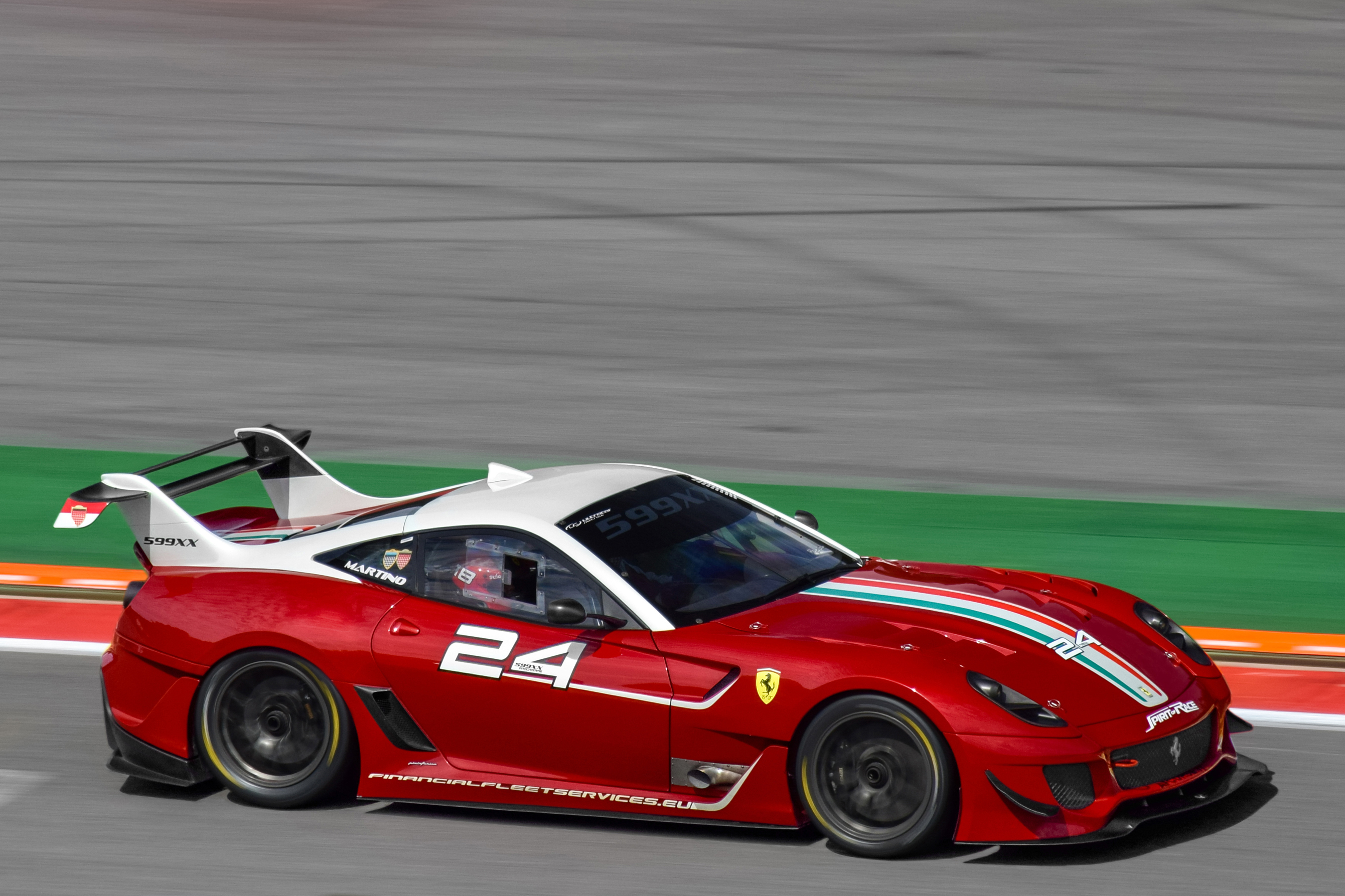 sieu xe,  ferrari,  fxx,  fxx-k,  fxx-k evo,  599xx,  599xx evo,  pagani,  huayra,  huayra r,  aston martin,  valkyrie,  valkyrie amr pro,  lamborghini,  essenza scv12,  scv12,  mclaren,  senna,  senna gtr,  bugatti,  bolide,  porsche anh 6