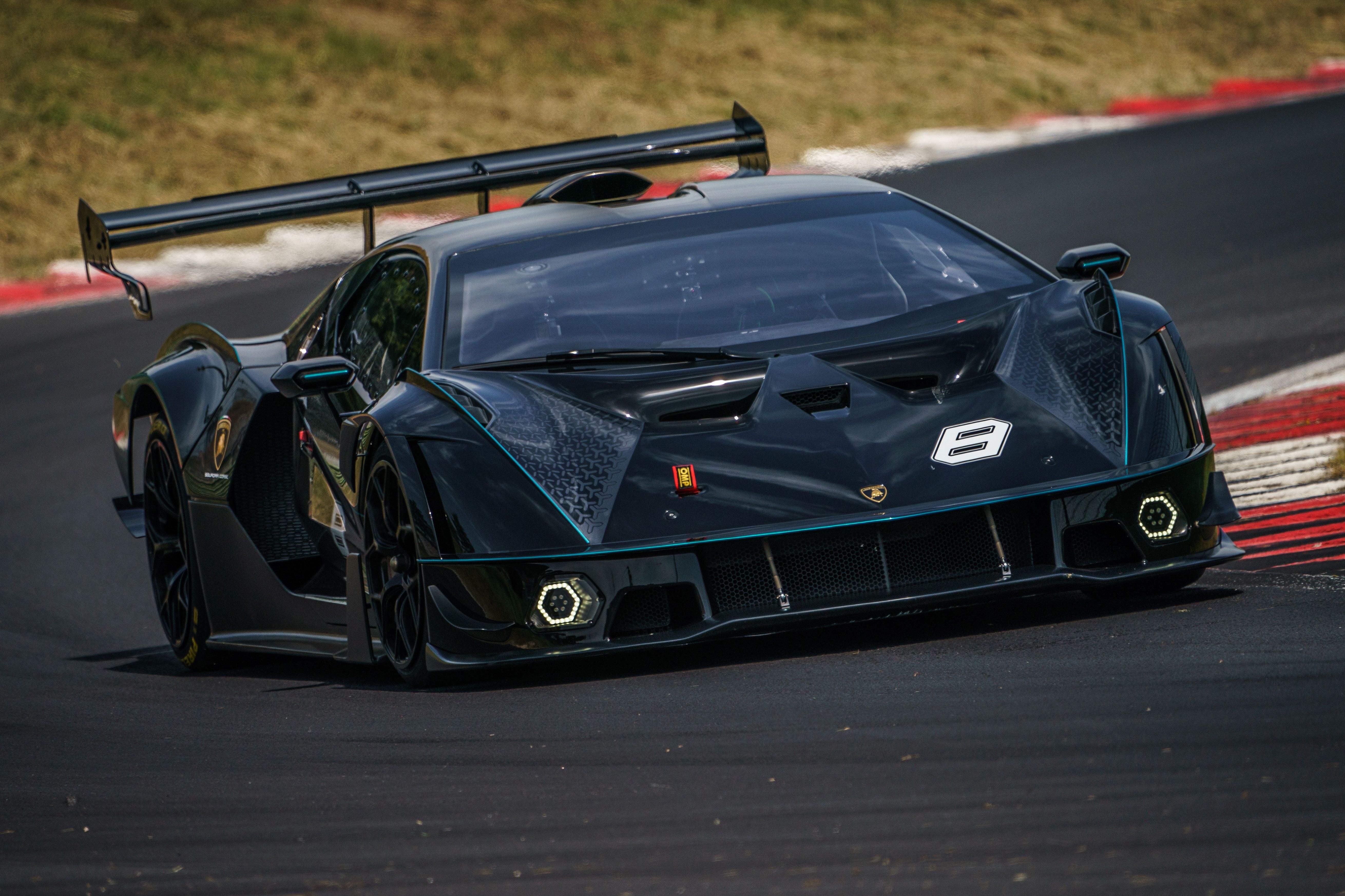 sieu xe,  ferrari,  fxx,  fxx-k,  fxx-k evo,  599xx,  599xx evo,  pagani,  huayra,  huayra r,  aston martin,  valkyrie,  valkyrie amr pro,  lamborghini,  essenza scv12,  scv12,  mclaren,  senna,  senna gtr,  bugatti,  bolide,  porsche anh 11