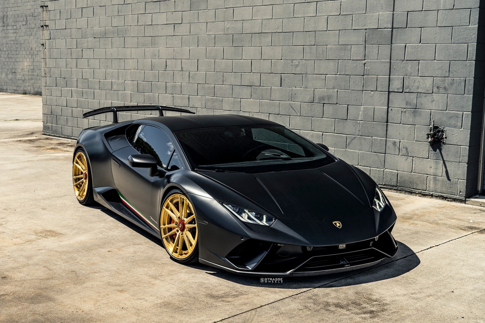 Lamborghini Huracan Performante do cong suat manh hon 1.200 ma luc hinh anh