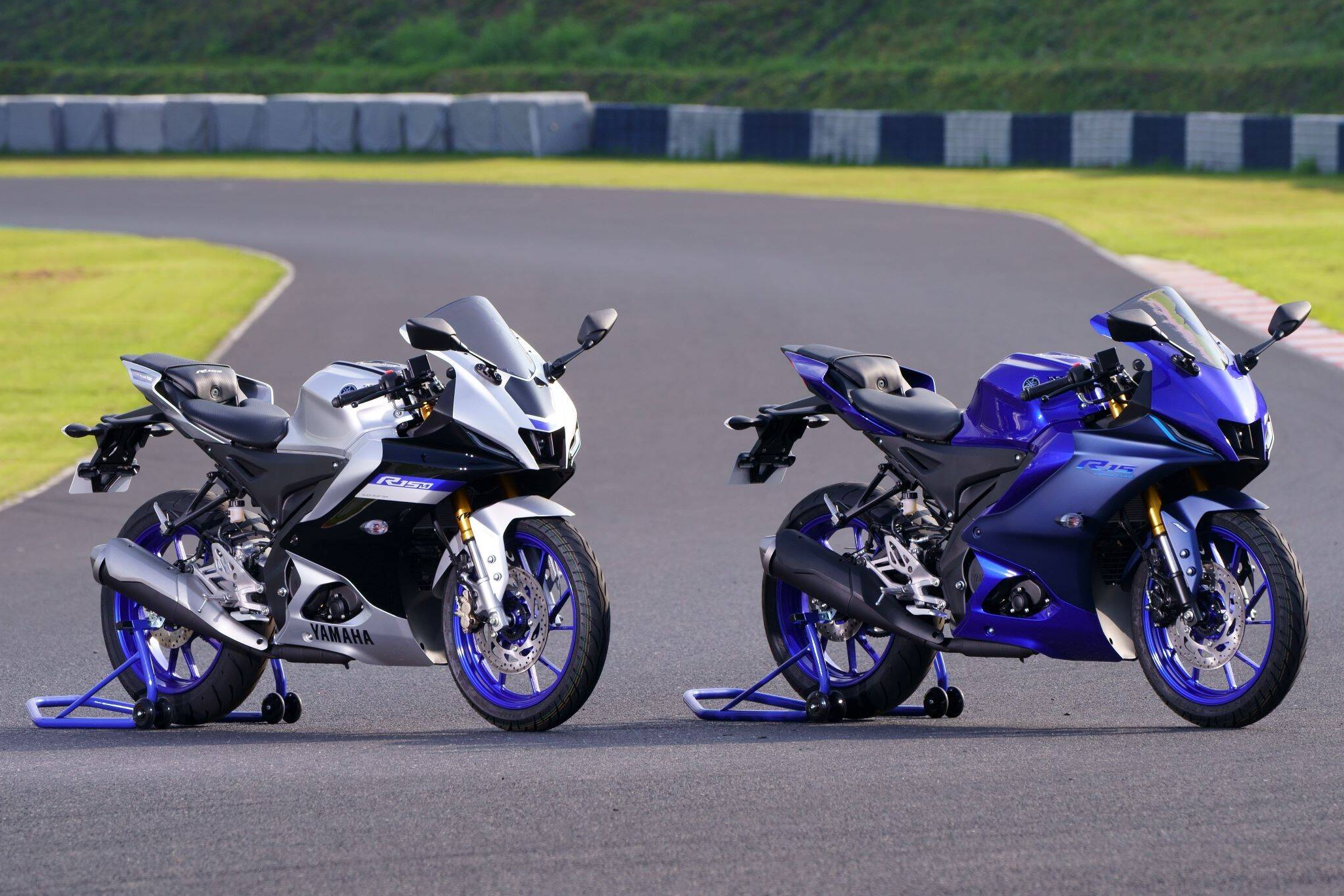 Yamaha R15 V4 the he moi duoc ra mat, bo sung ban dac biet R15M hinh anh