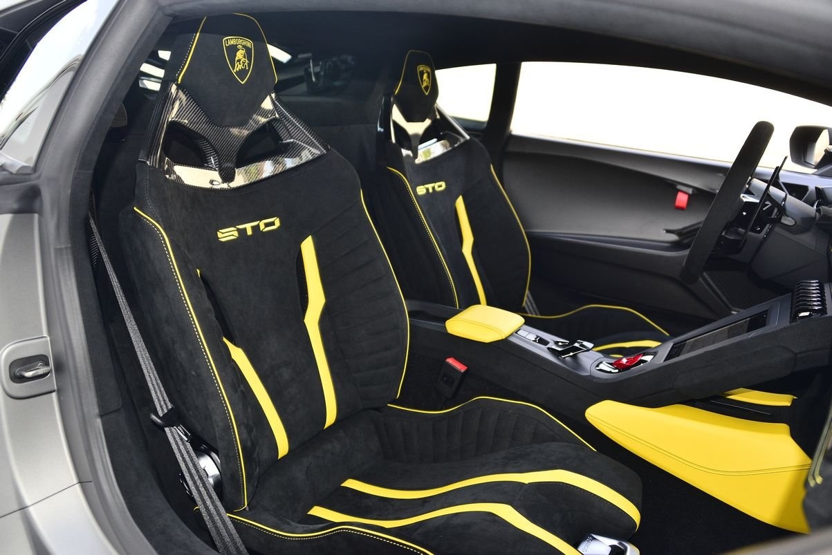 Lamborghini Huracan STO anh 8